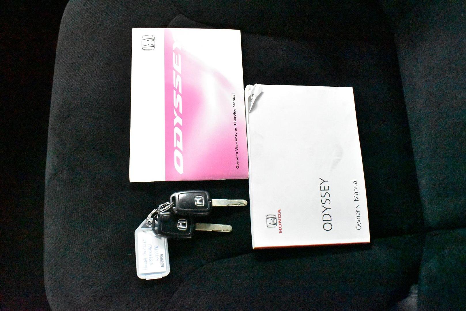 2014 Honda Odyssey VTi — photo 25