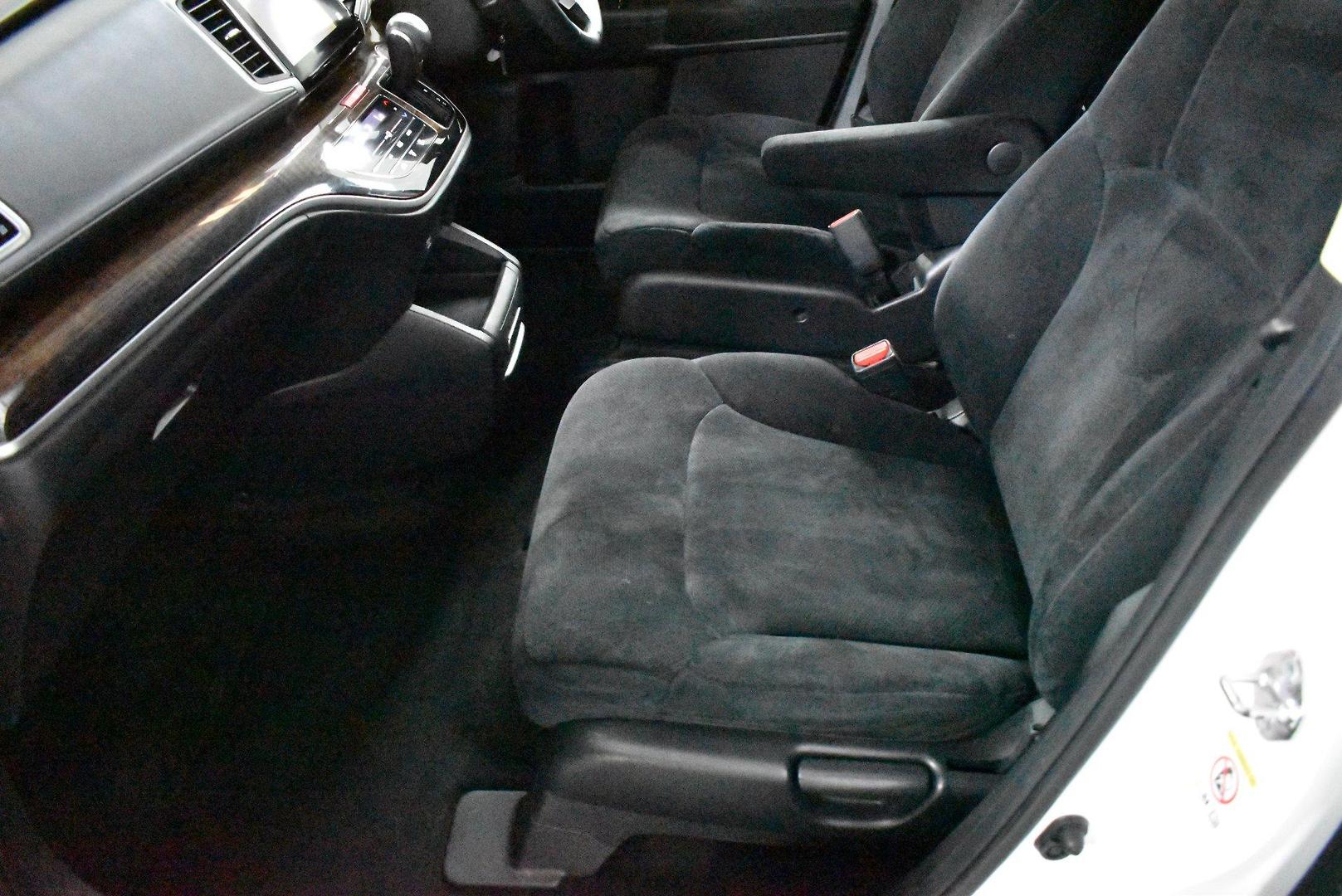 2014 Honda Odyssey VTi — photo 6