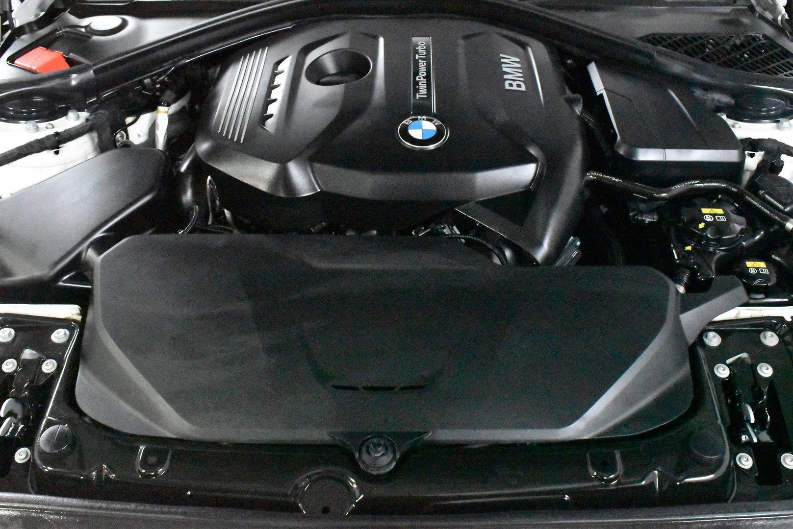 2016 BMW 1 Series 125i M Sport — photo 17