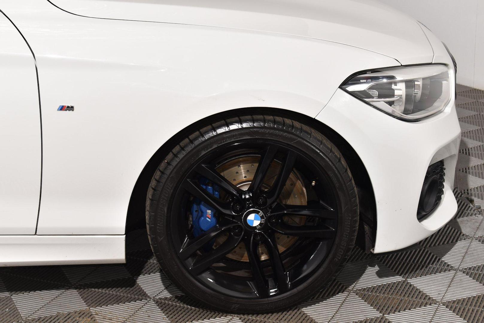 2016 BMW 1 Series 125i M Sport — photo 18