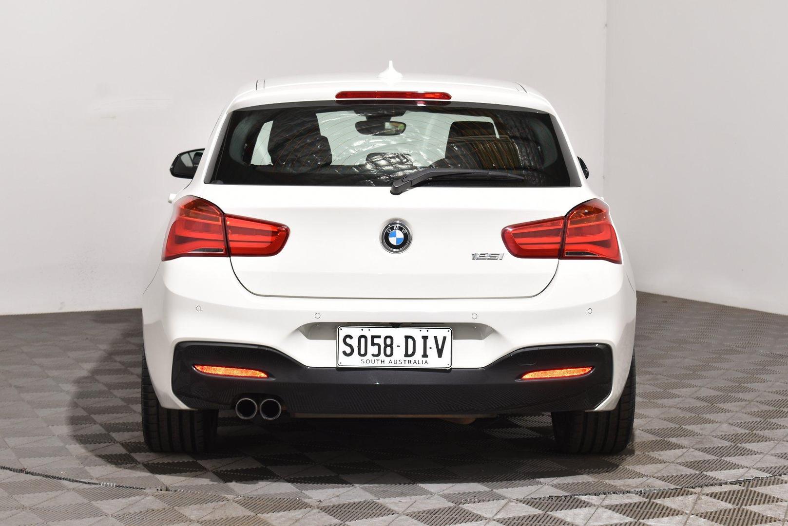2016 BMW 1 Series 125i M Sport — photo 4