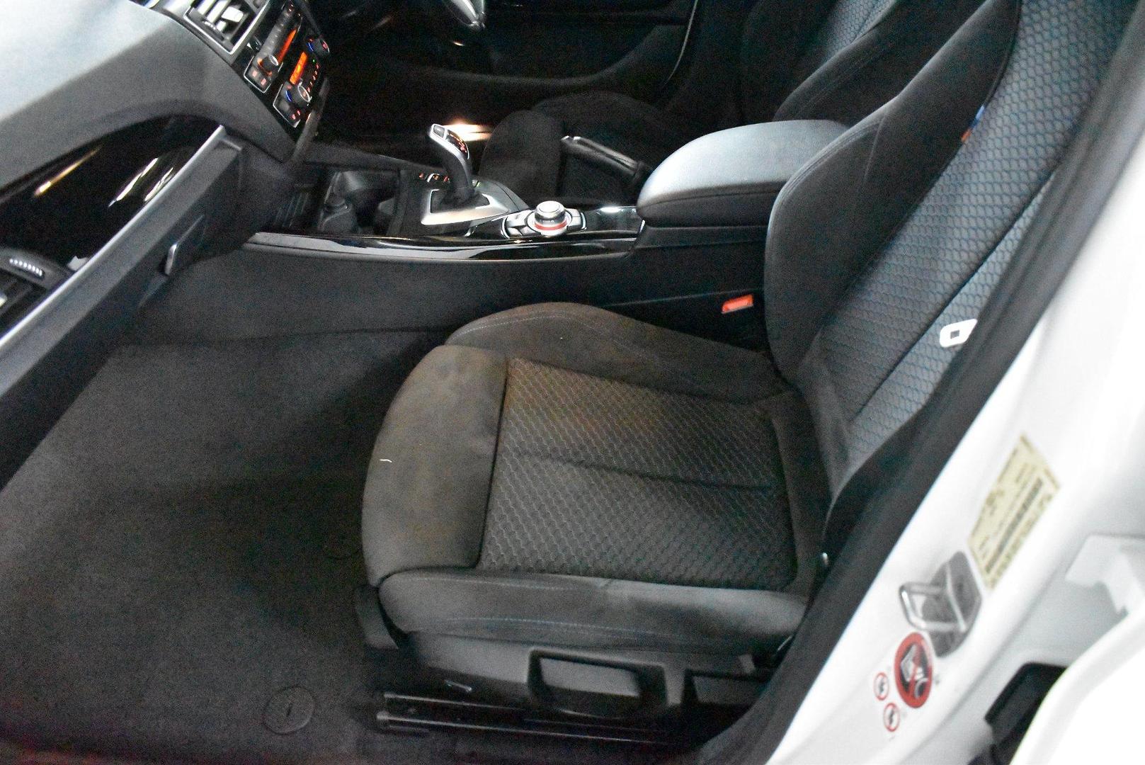 2016 BMW 1 Series 125i M Sport — photo 7