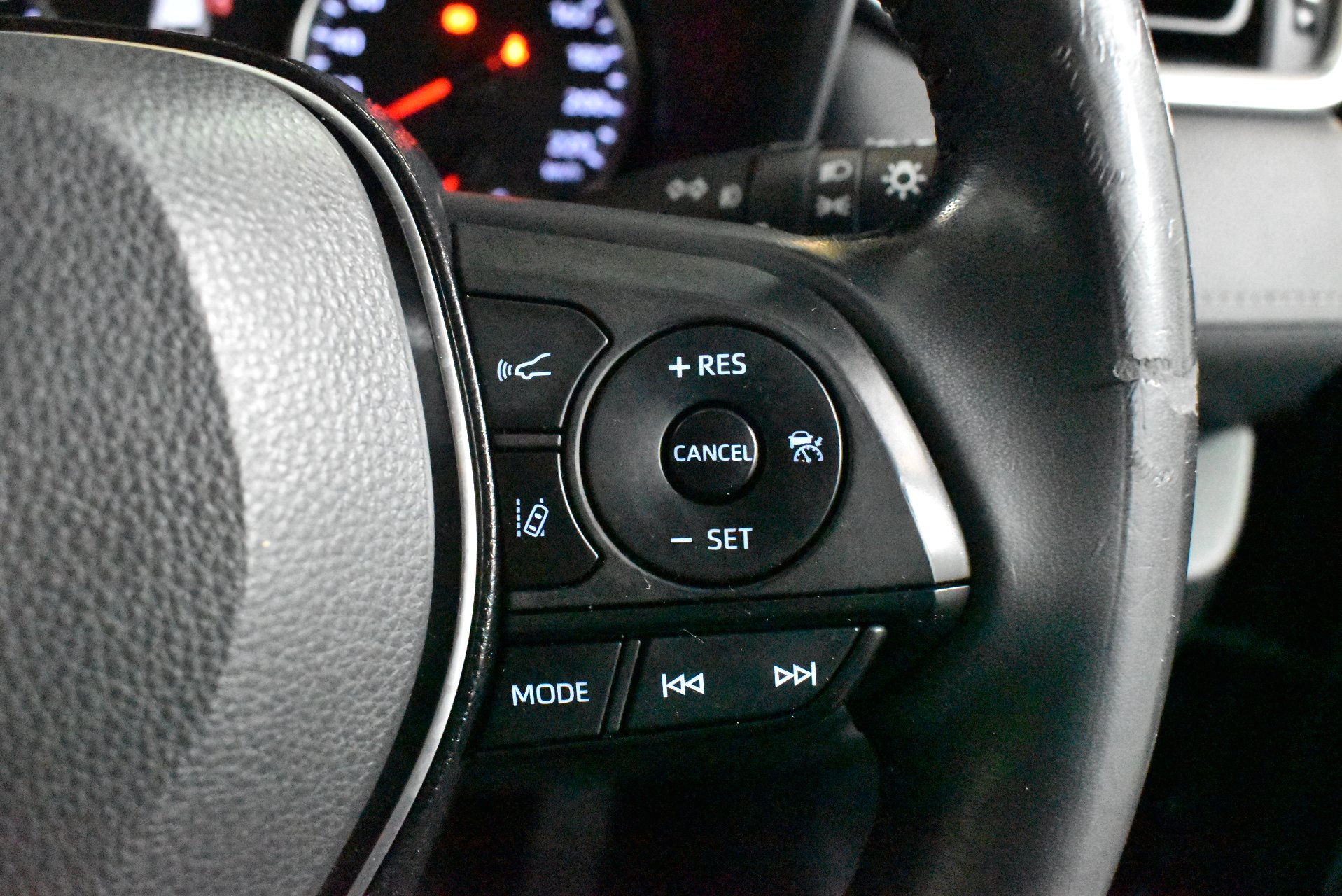 2020 Toyota RAV4 GXL — photo 22