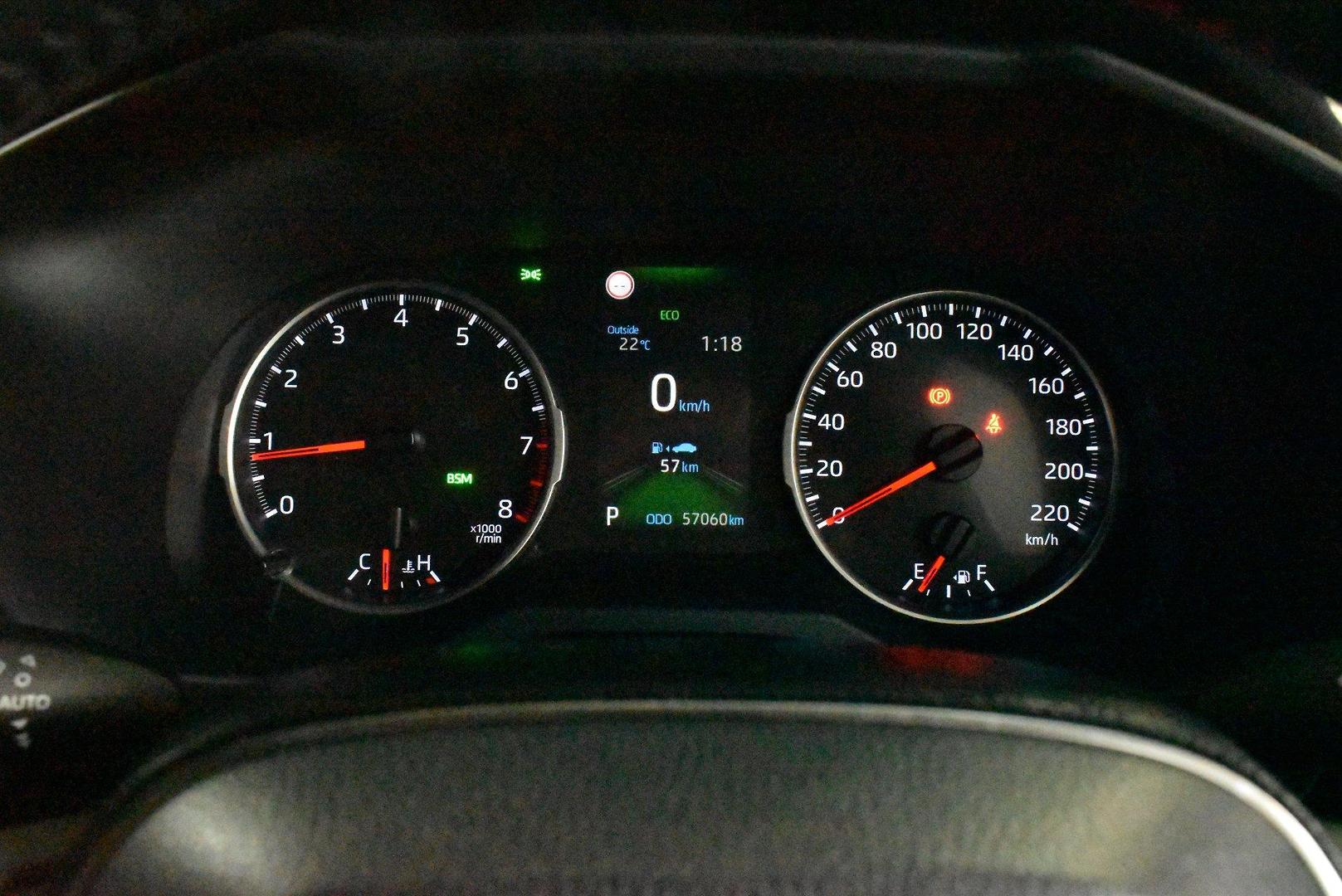 2020 Toyota RAV4 GXL — photo 25