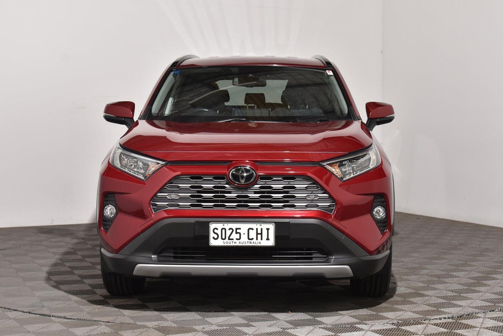 2020 Toyota RAV4 GXL — photo 3