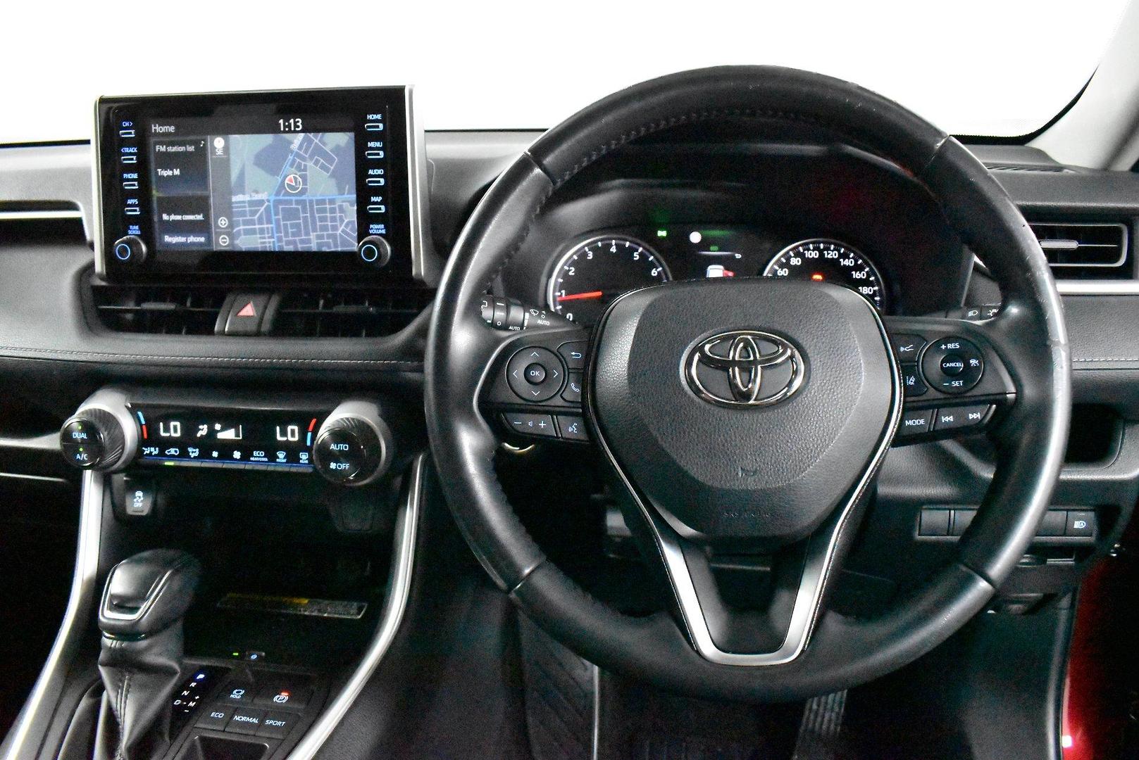 2020 Toyota RAV4 GXL — photo 5