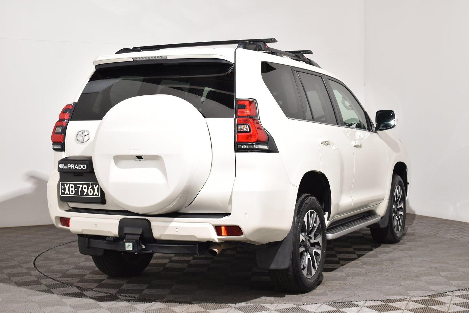 2021 Toyota Landcruiser Prado VX — photo 14
