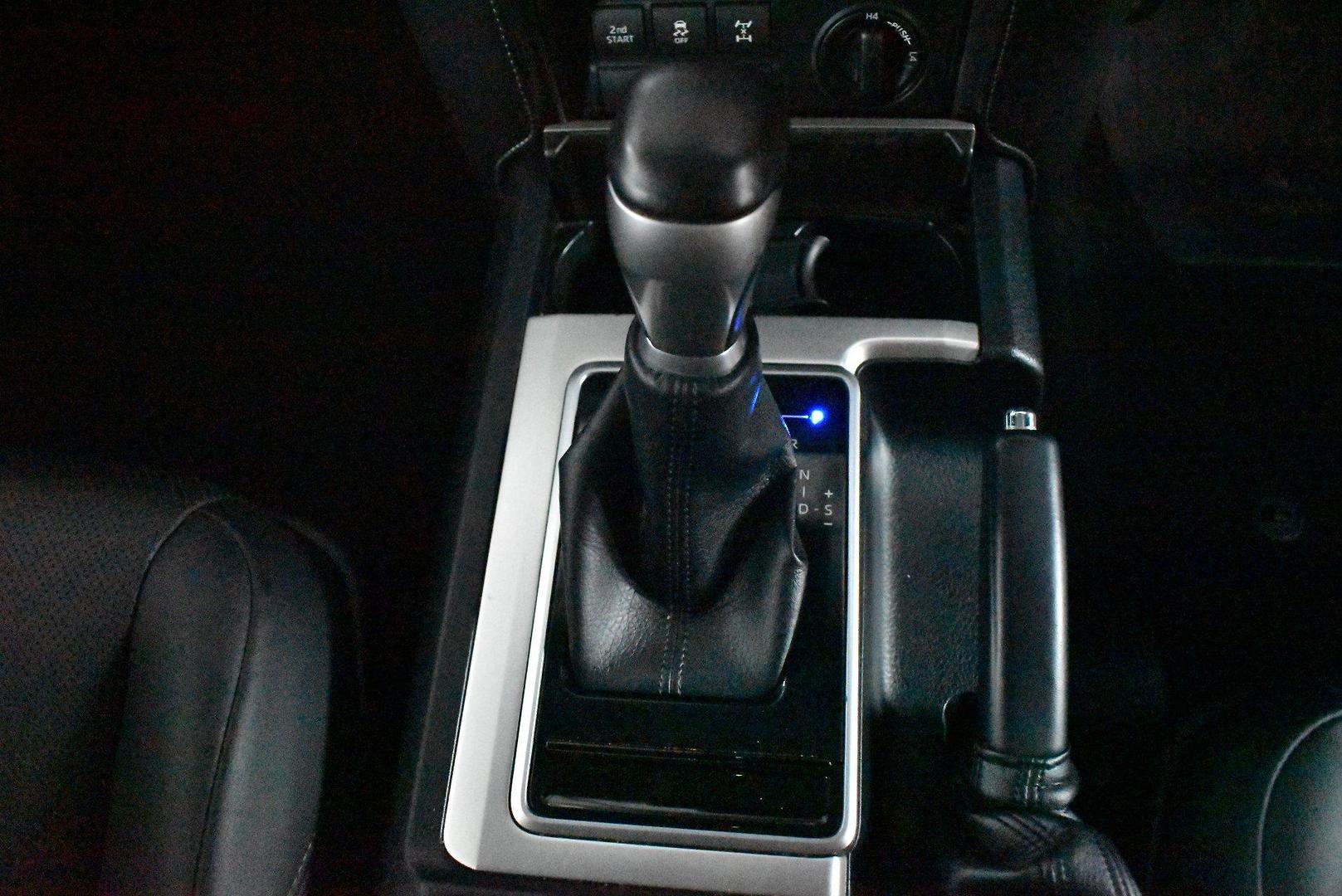 2021 Toyota Landcruiser Prado VX — photo 20