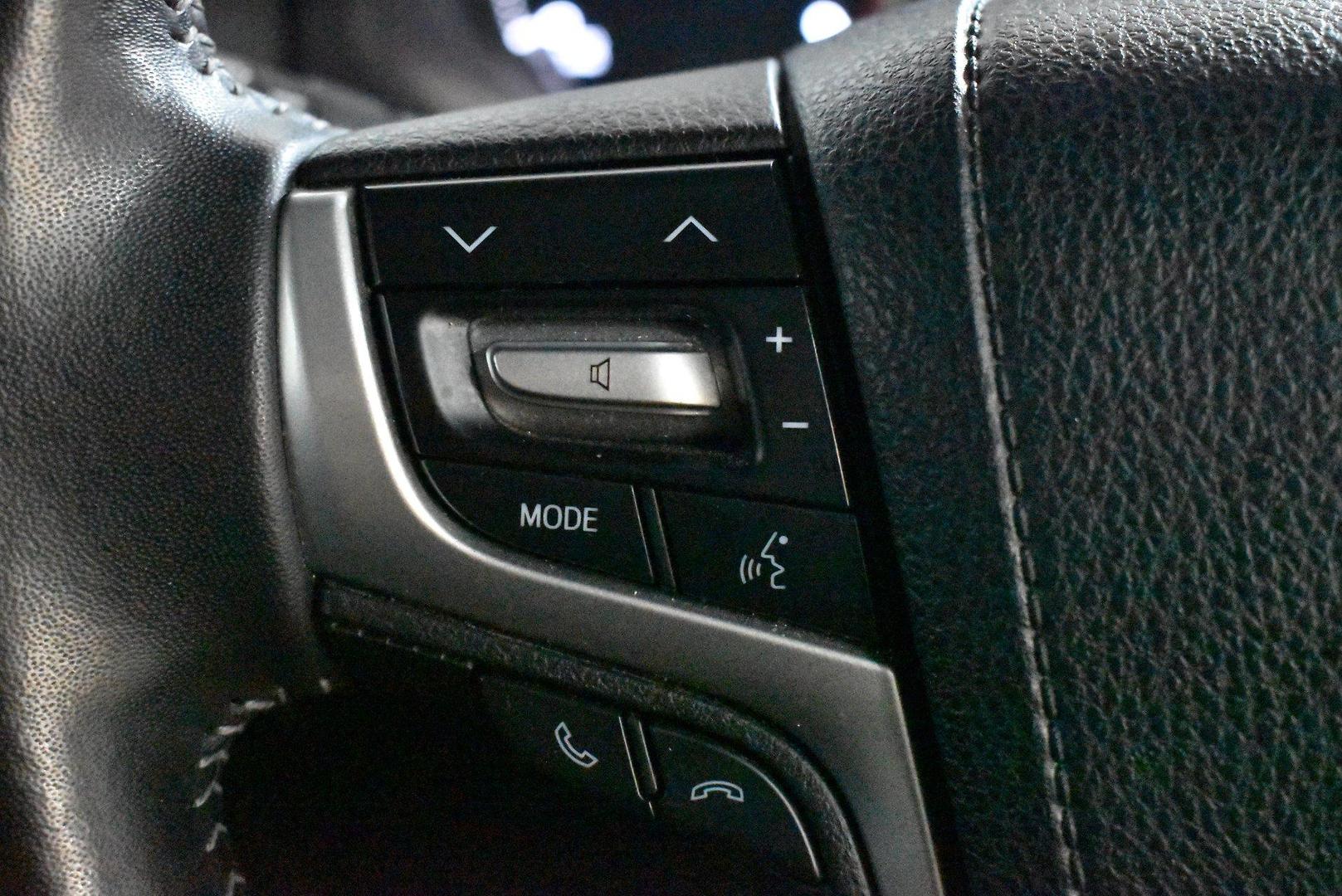 2021 Toyota Landcruiser Prado VX — photo 21