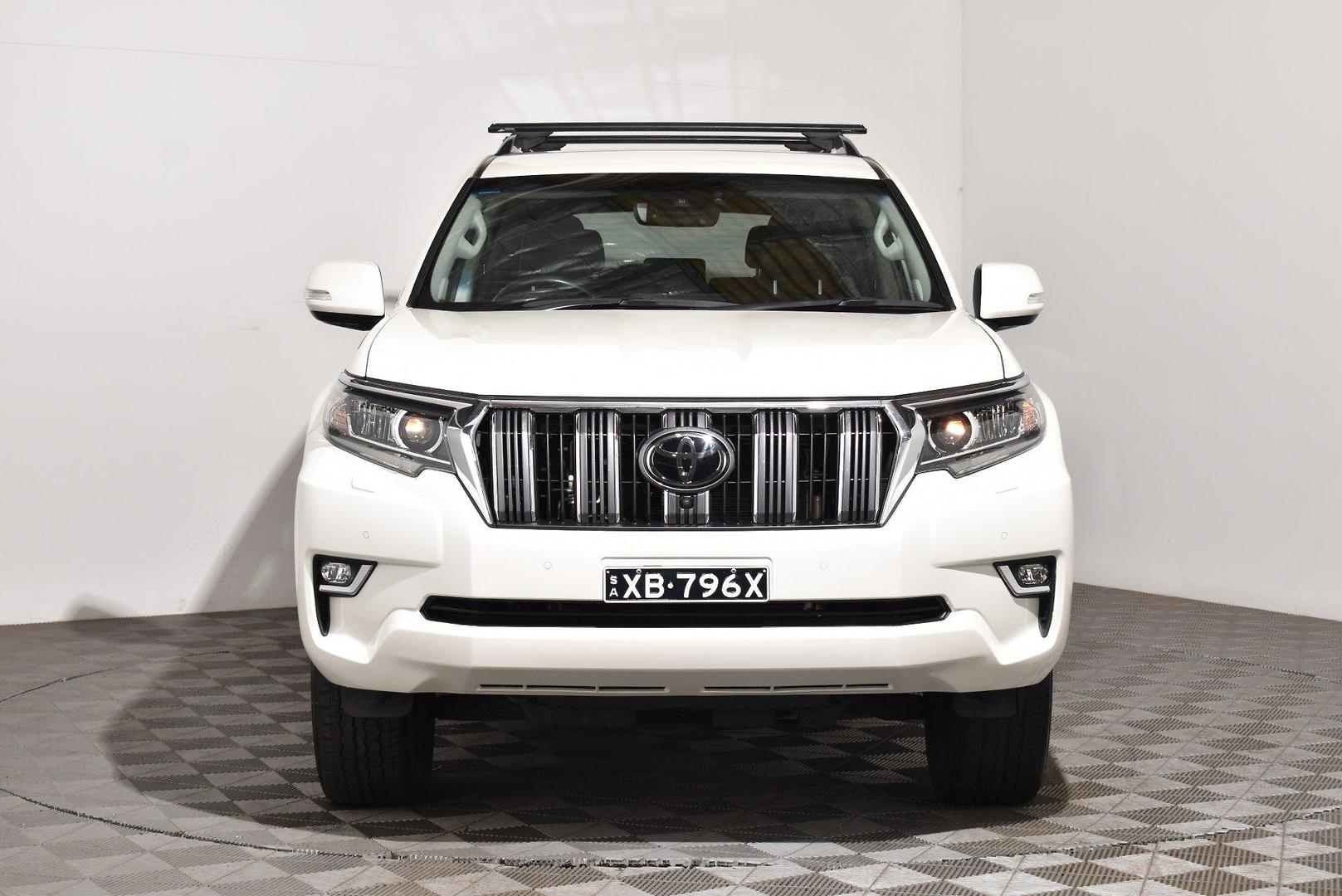 2021 Toyota Landcruiser Prado VX — photo 3
