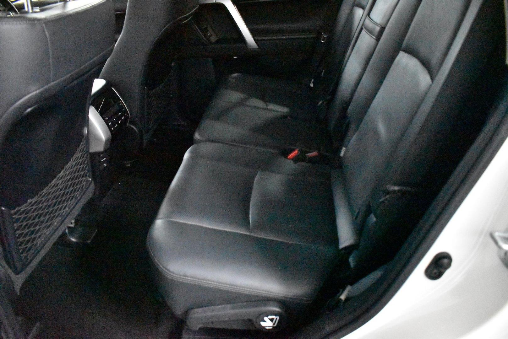 2021 Toyota Landcruiser Prado VX — photo 8