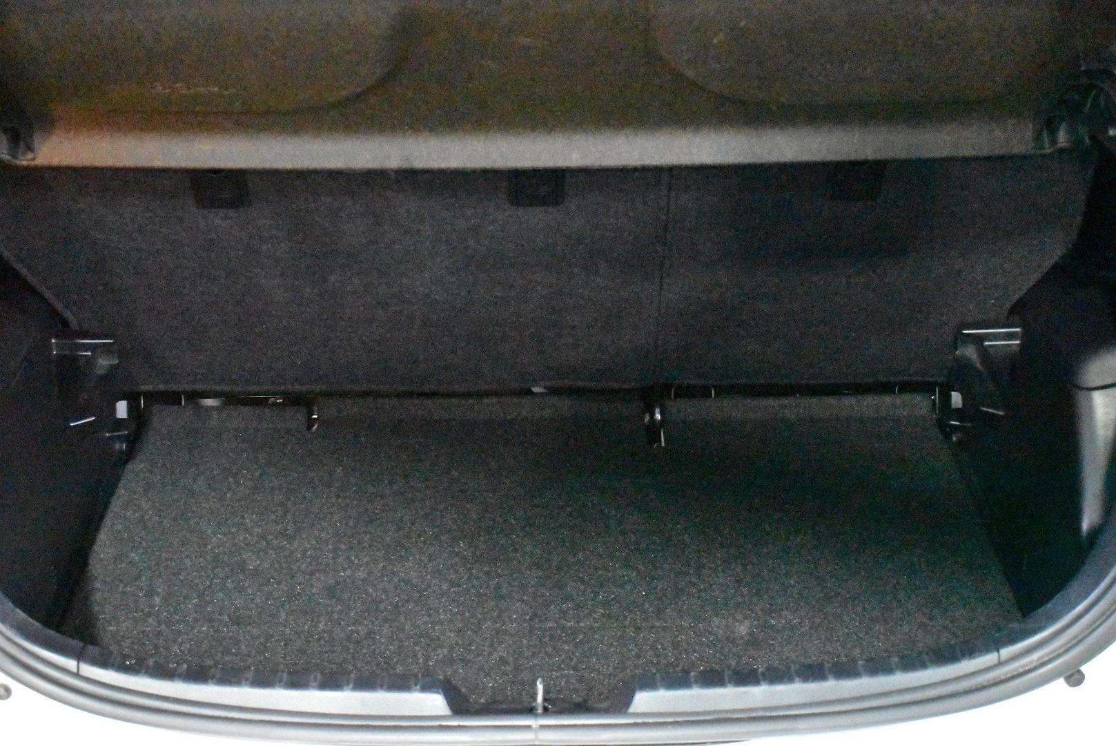 2016 Toyota Yaris Ascent — photo 16