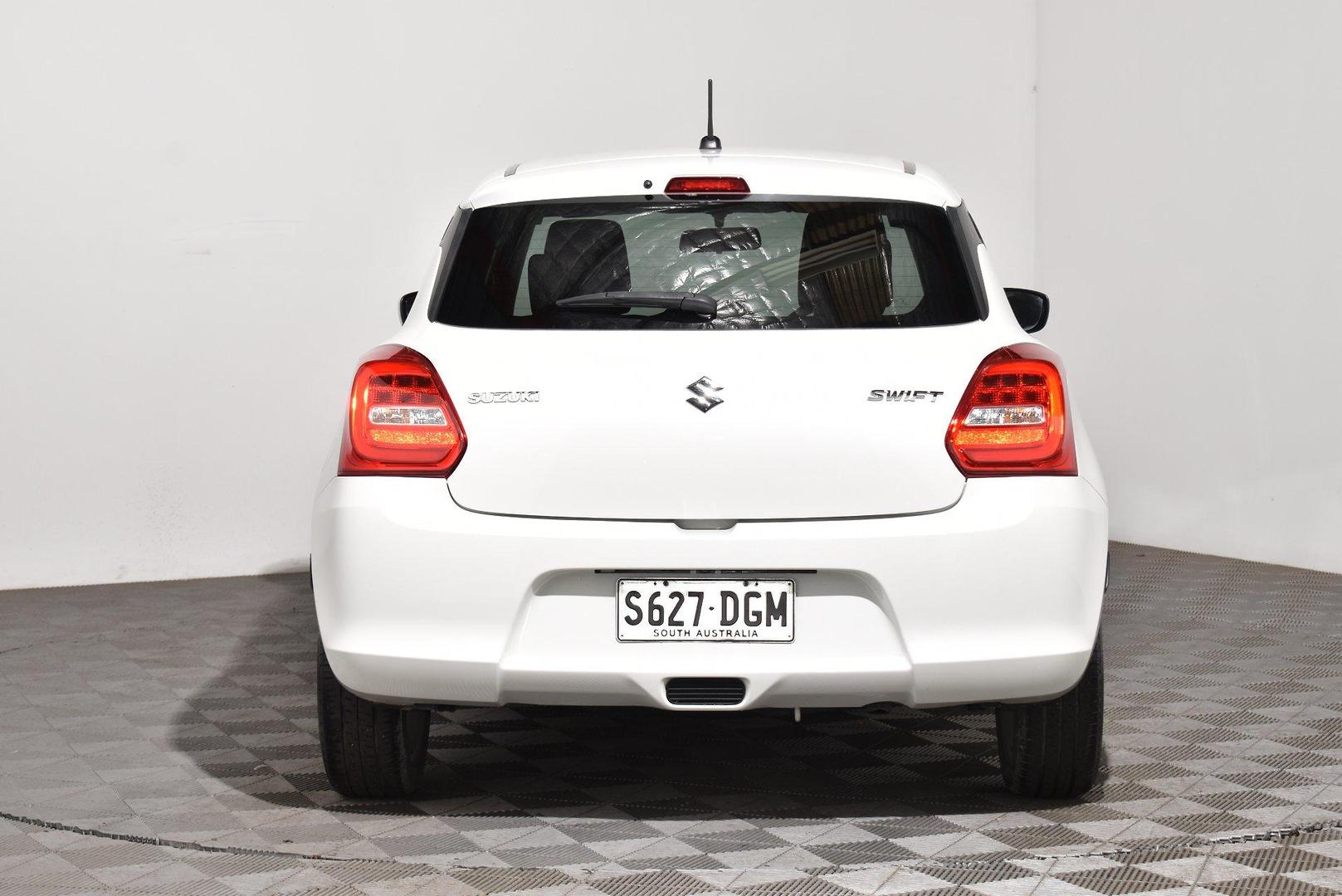 2022 Suzuki Swift GL S — photo 4