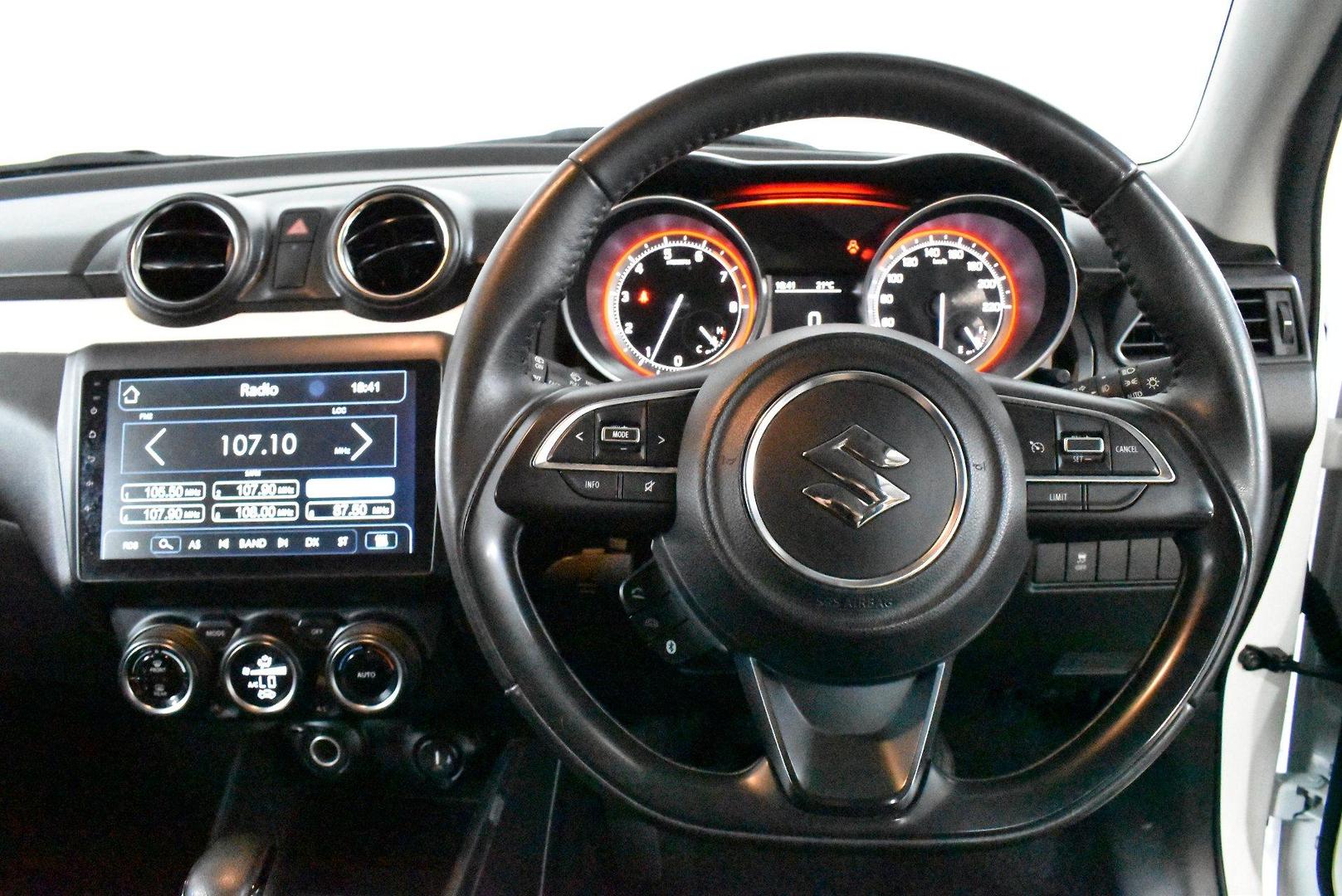 2022 Suzuki Swift GL S — photo 5