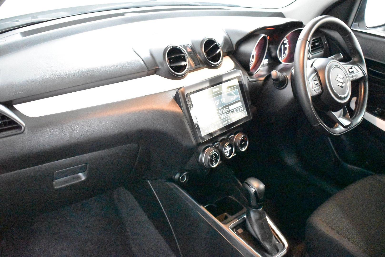 2022 Suzuki Swift GL S — photo 6