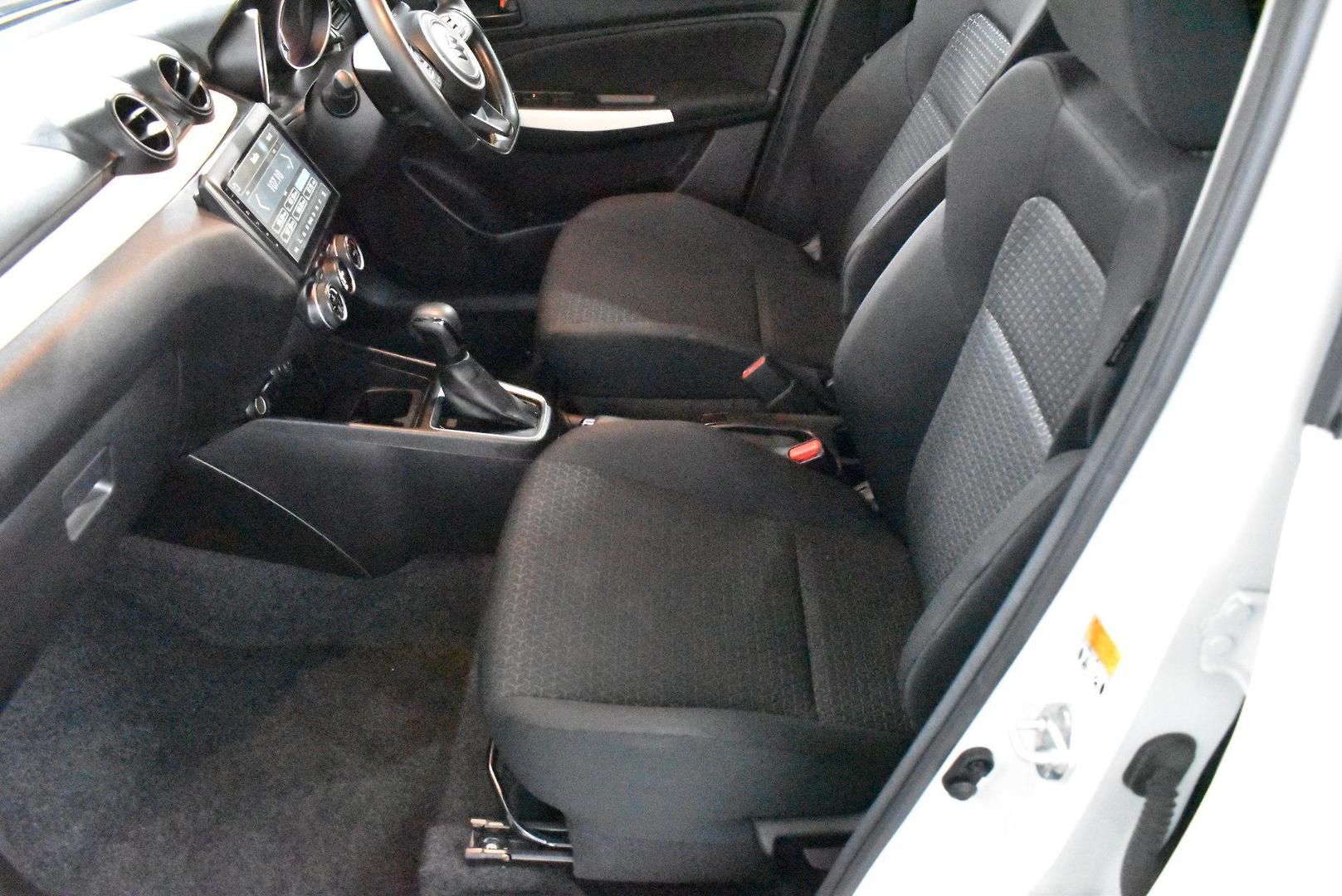 2022 Suzuki Swift GL S — photo 7