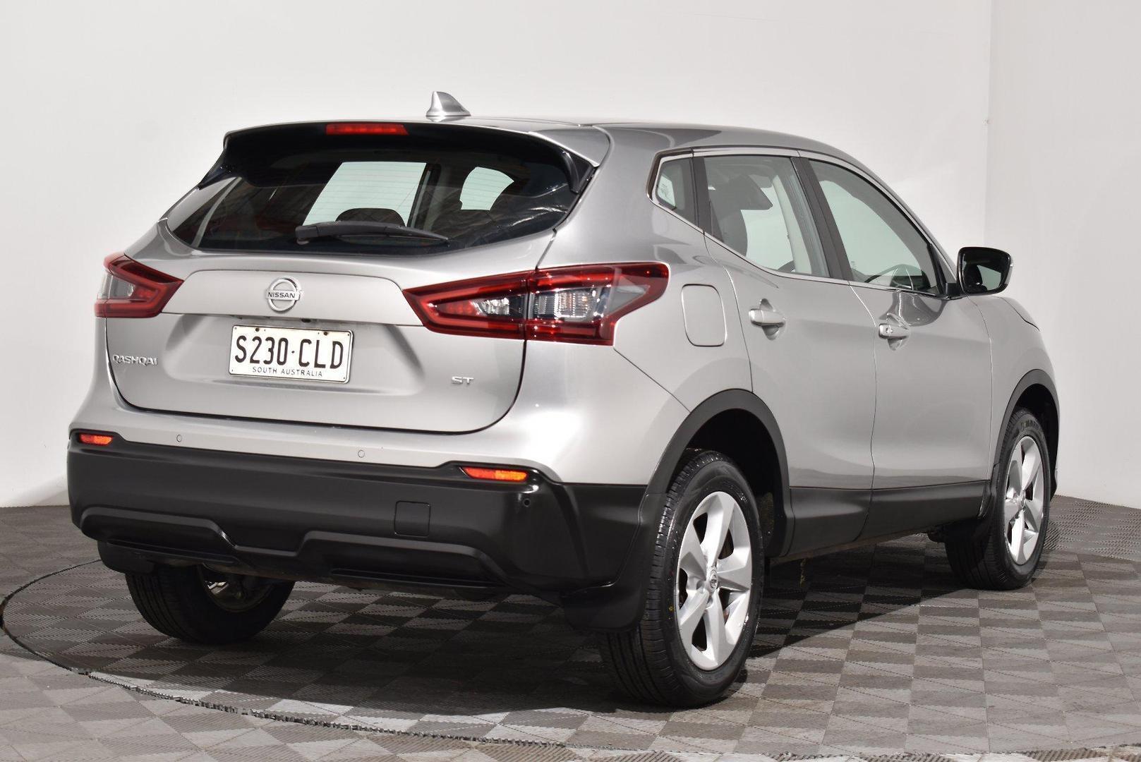 2020 Nissan QASHQAI ST — photo 2