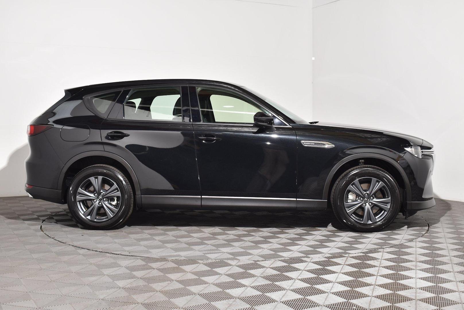 2023 Mazda CX-60 P50e Evolve — photo 10