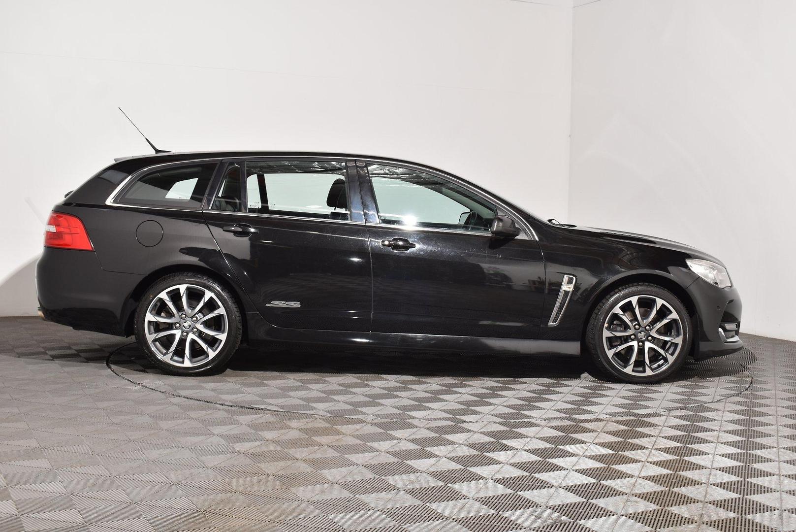 2016 Holden Commodore SS V — photo 10