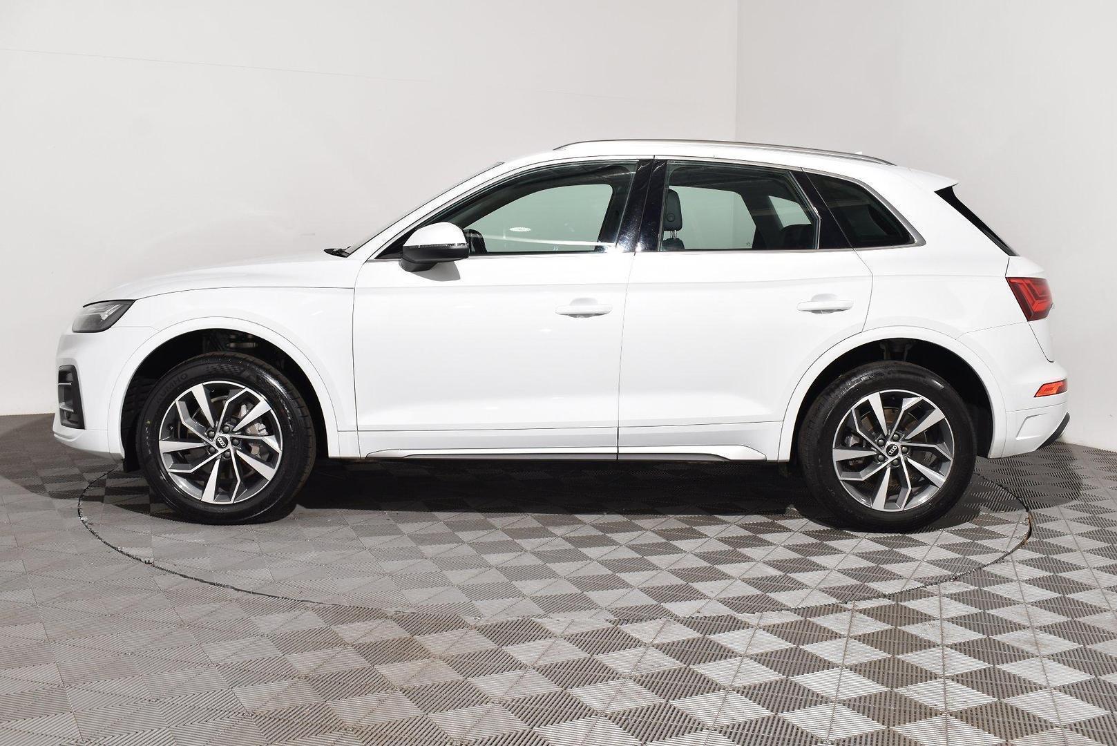 2021 Audi Q5 40 TDI — photo 11