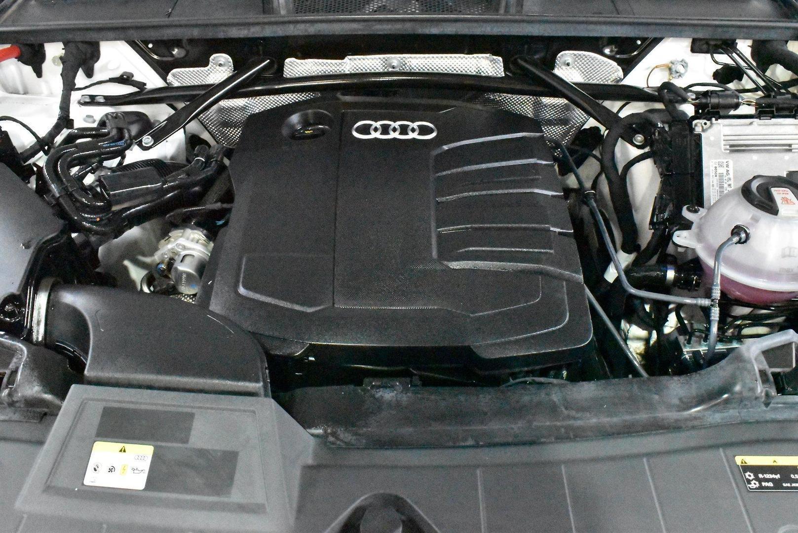 2021 Audi Q5 40 TDI — photo 17