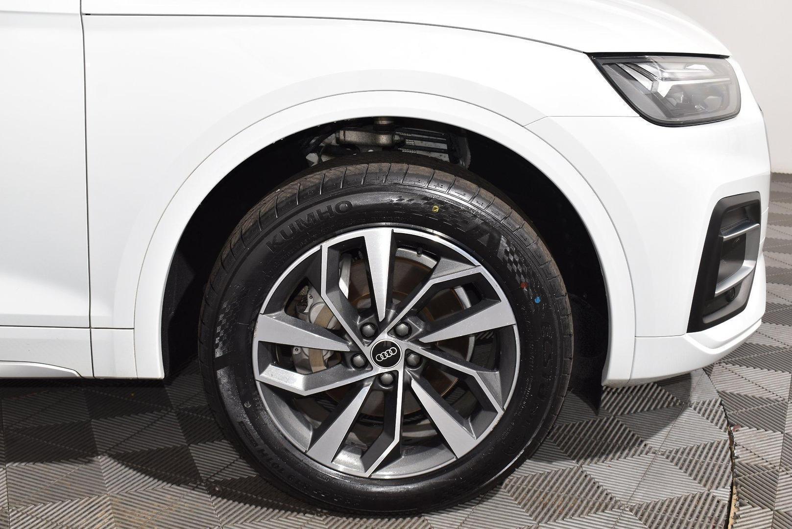 2021 Audi Q5 40 TDI — photo 18