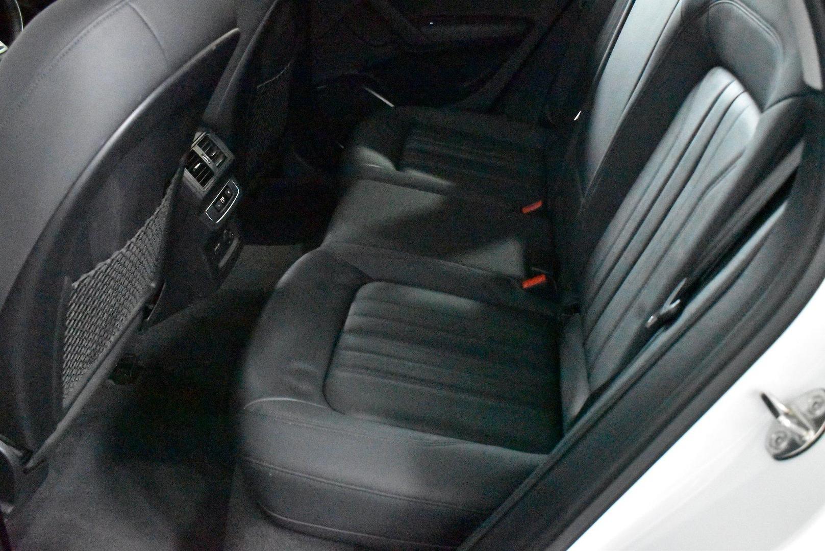 2021 Audi Q5 40 TDI — photo 8