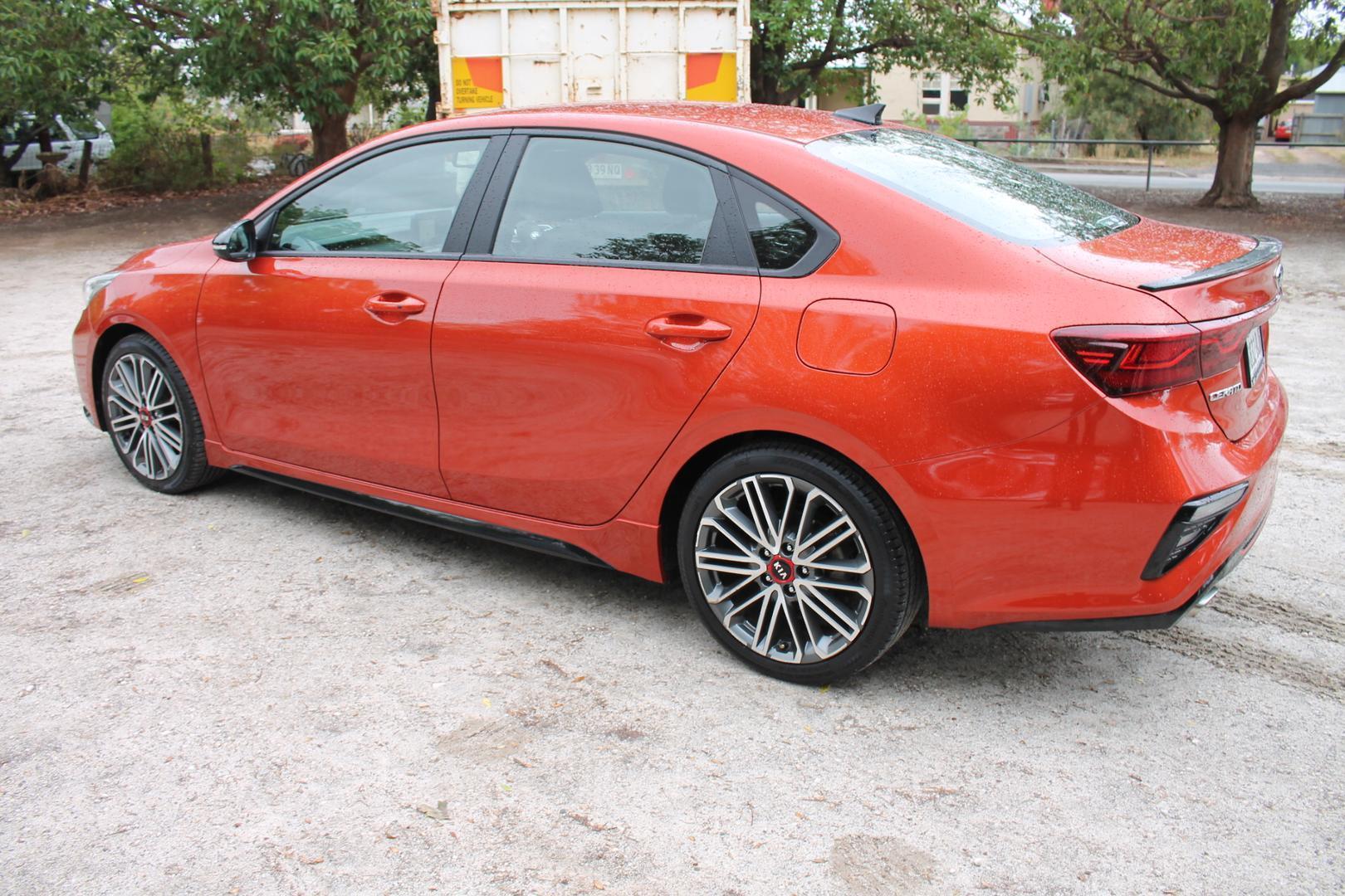 2019 Kia Cerato GT — photo 6