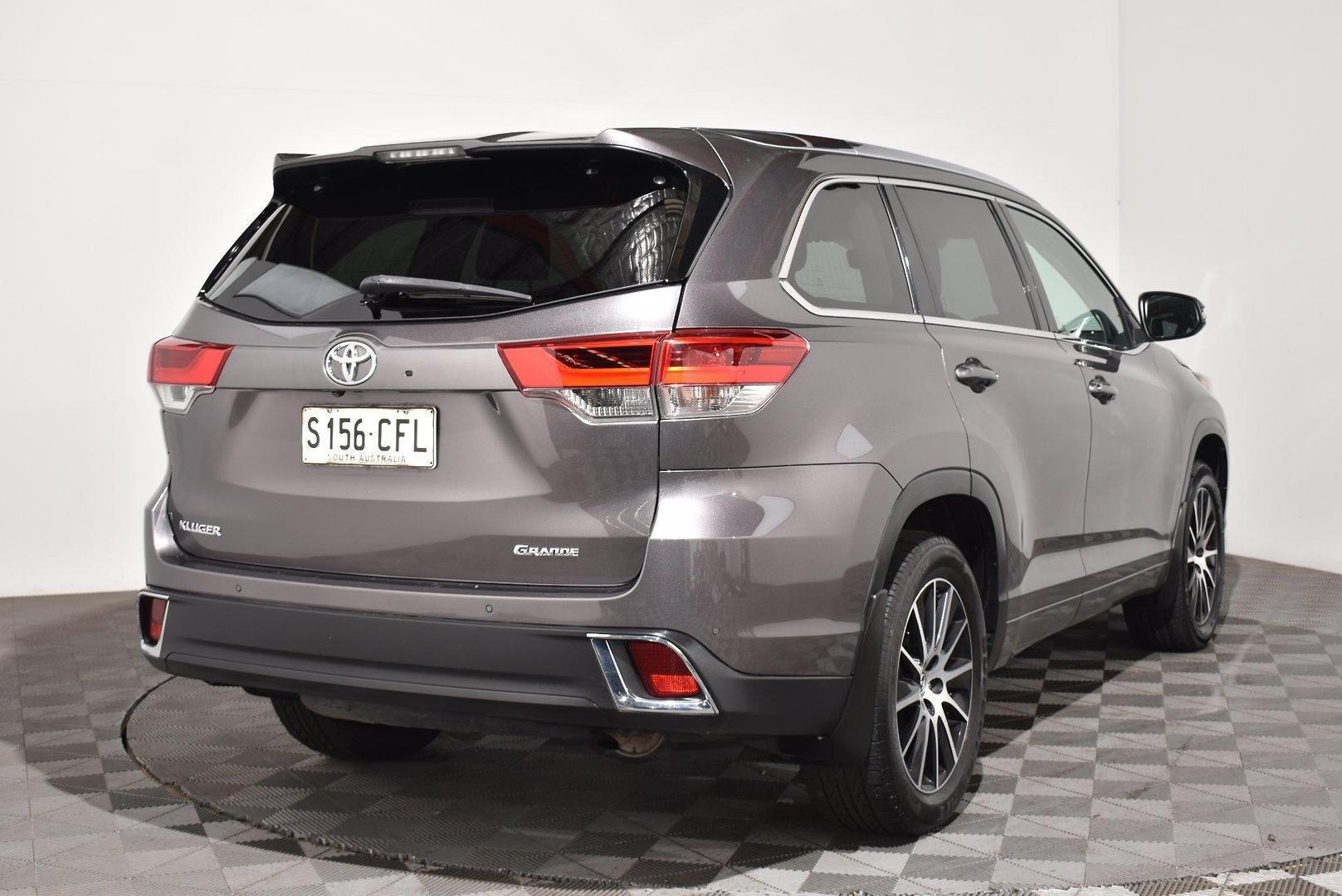 2019 Toyota Kluger Grande — photo 13