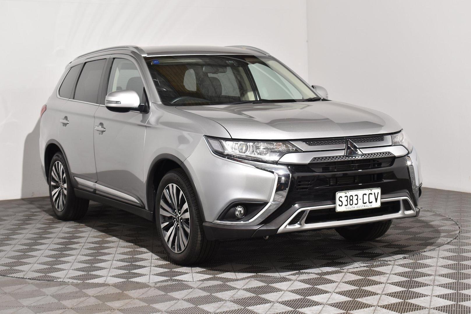2019 Mitsubishi Outlander LS — photo 1