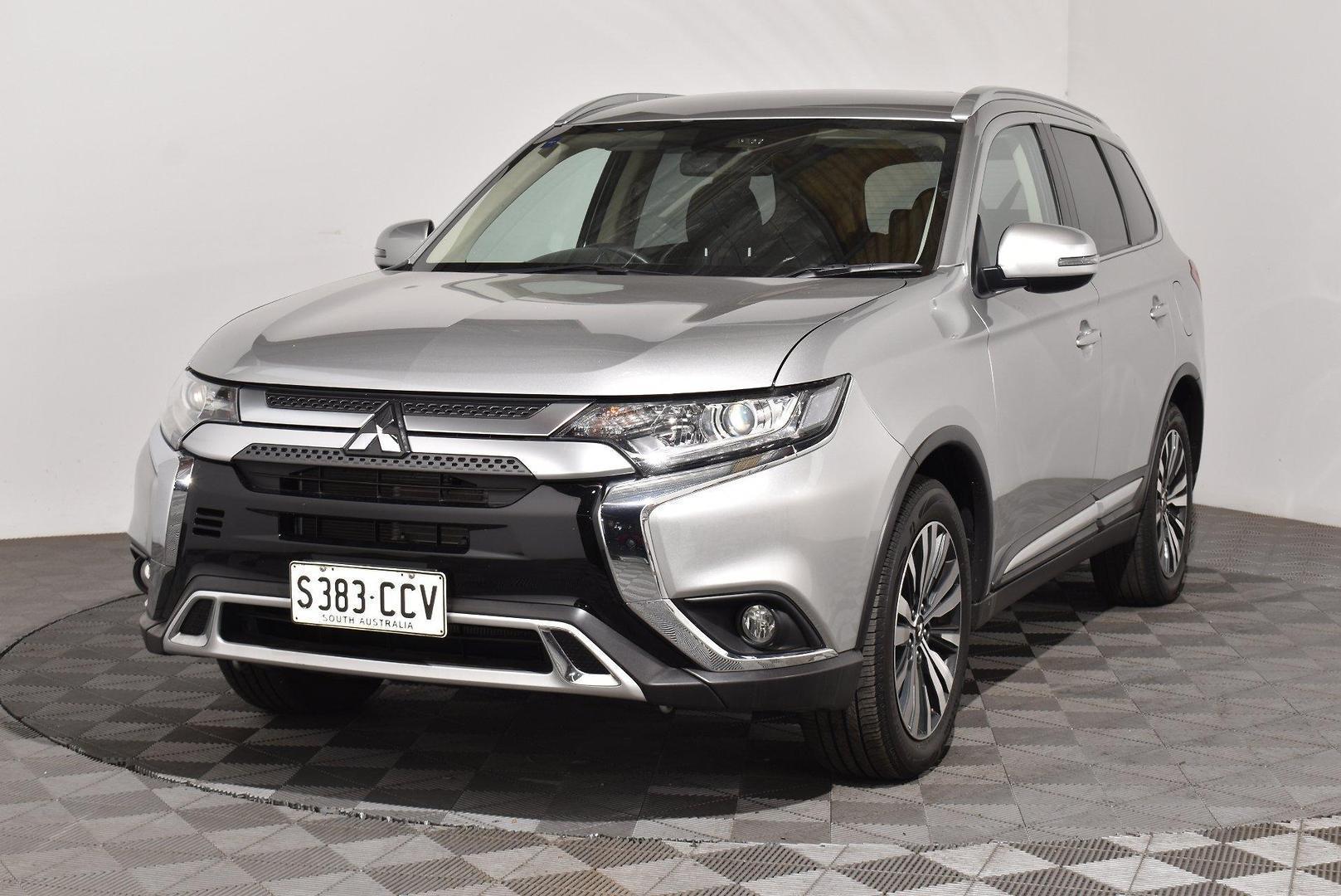 2019 Mitsubishi Outlander LS — photo 12