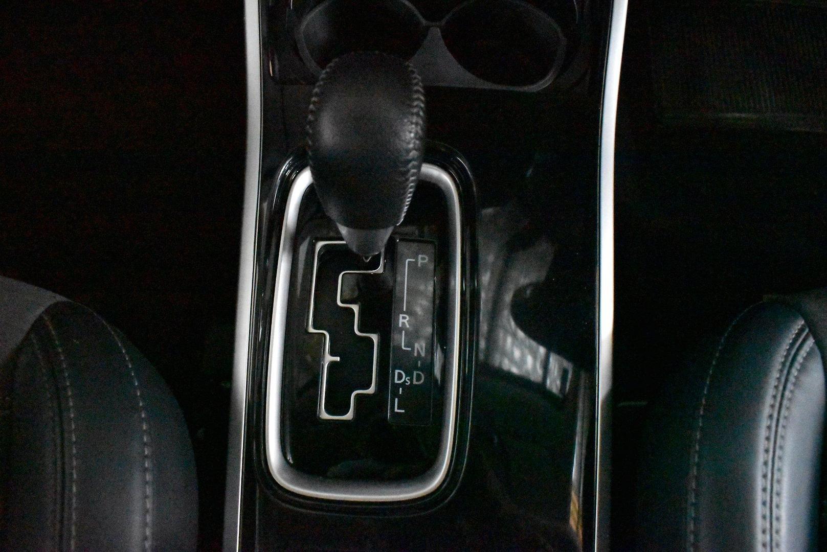 2019 Mitsubishi Outlander LS — photo 19