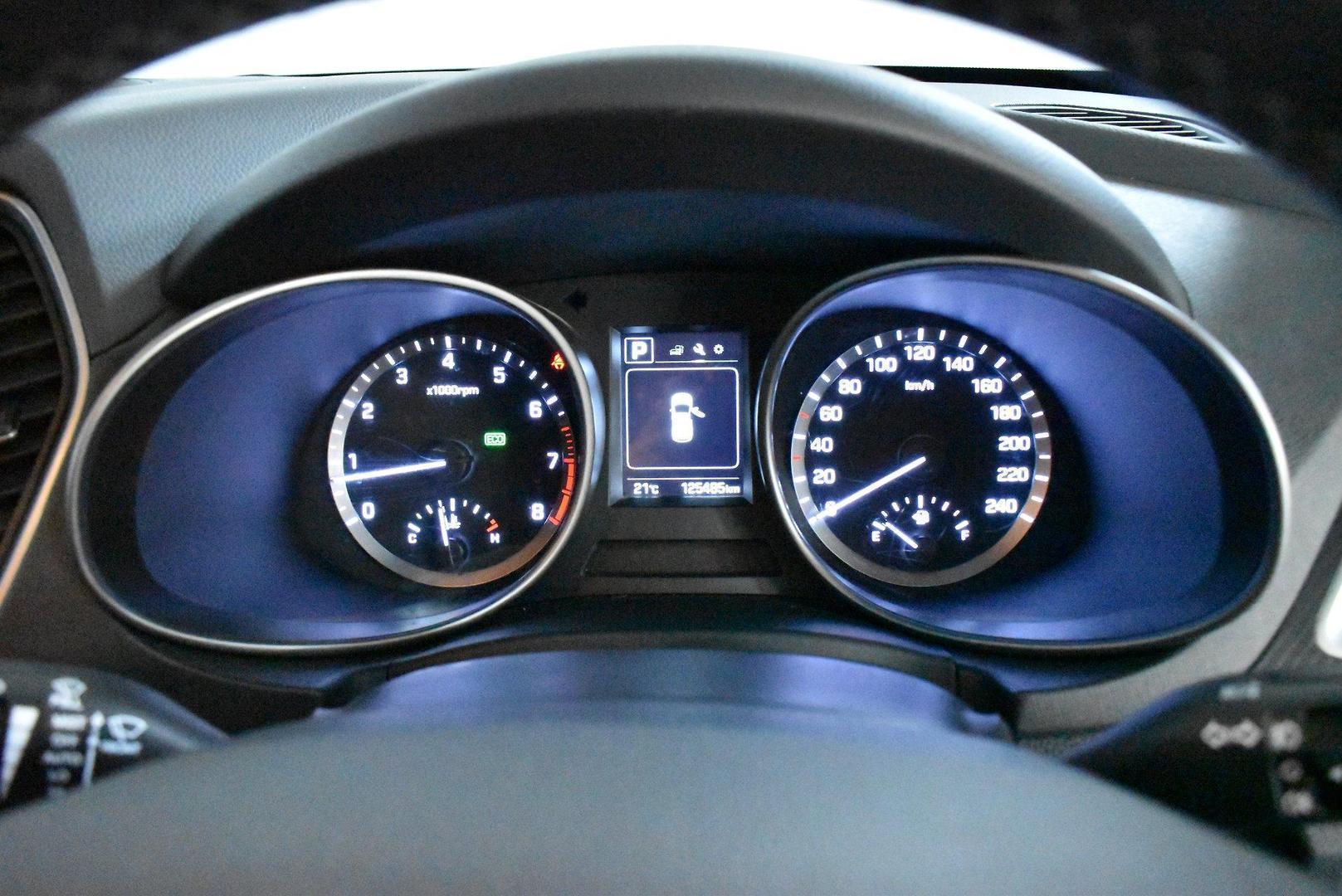 2017 Hyundai Santa Fe Active X — photo 23