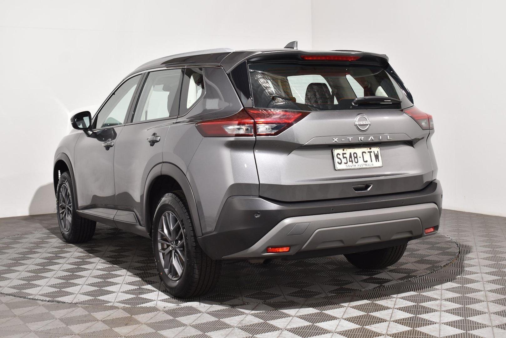 2023 Nissan X-TRAIL ST — photo 2