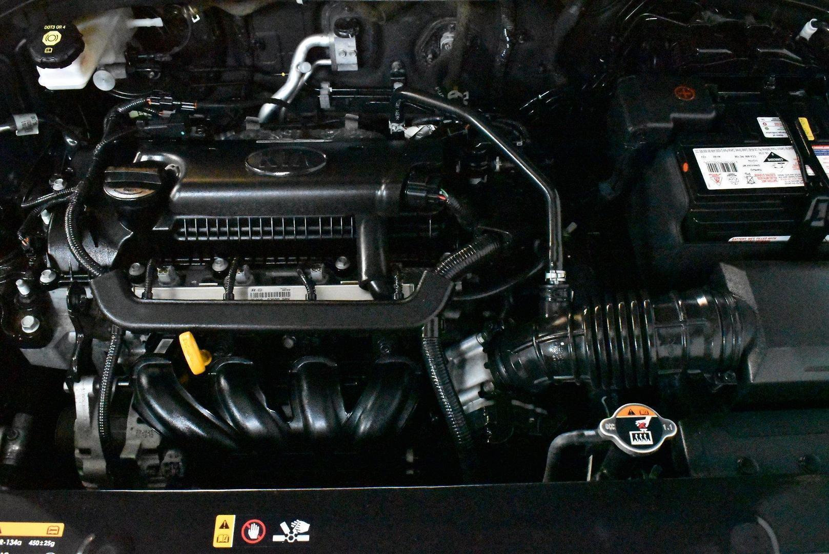 2021 Kia Stonic S — photo 17