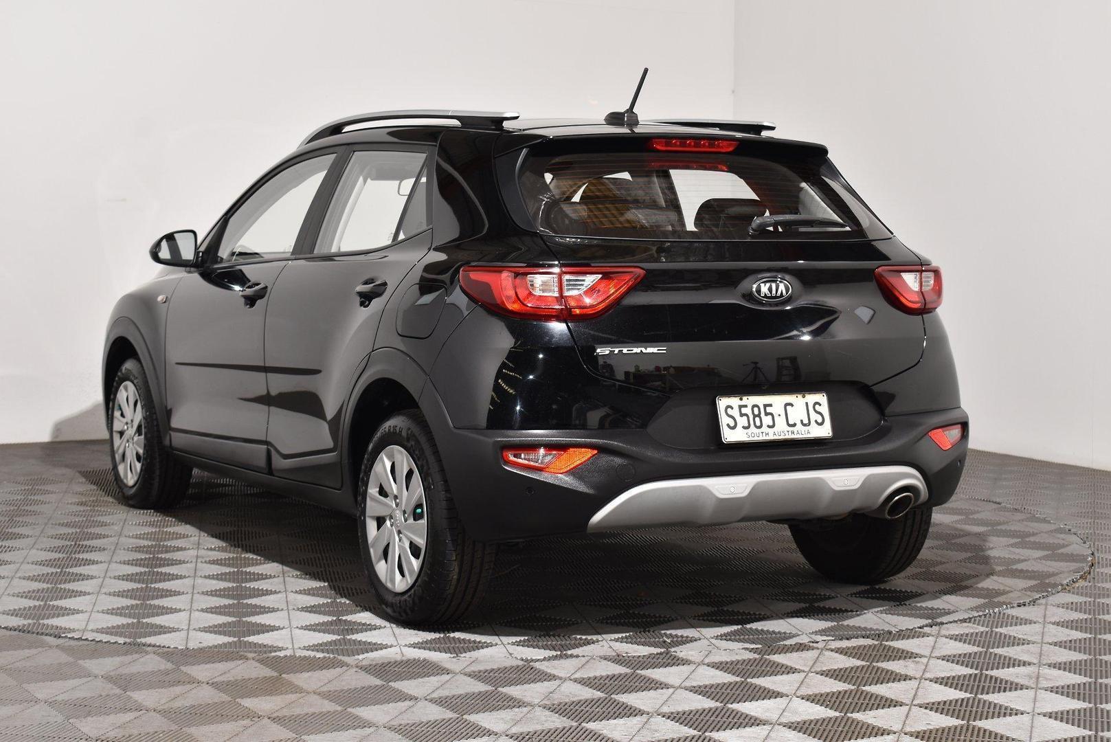 2021 Kia Stonic S — photo 2