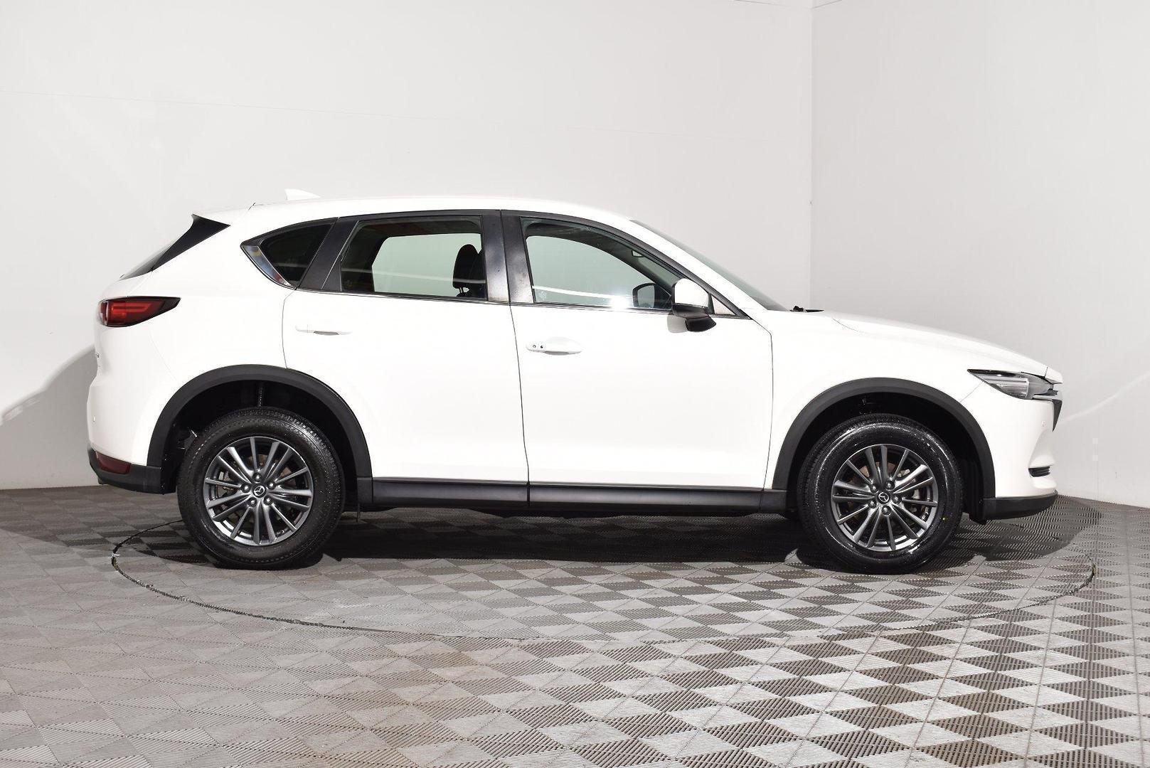 2021 Mazda CX-5 Touring — photo 9
