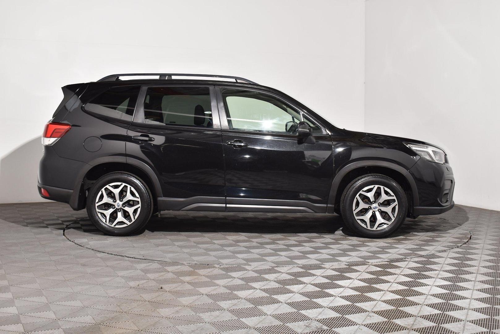 2019 Subaru Forester 25iL — photo 9