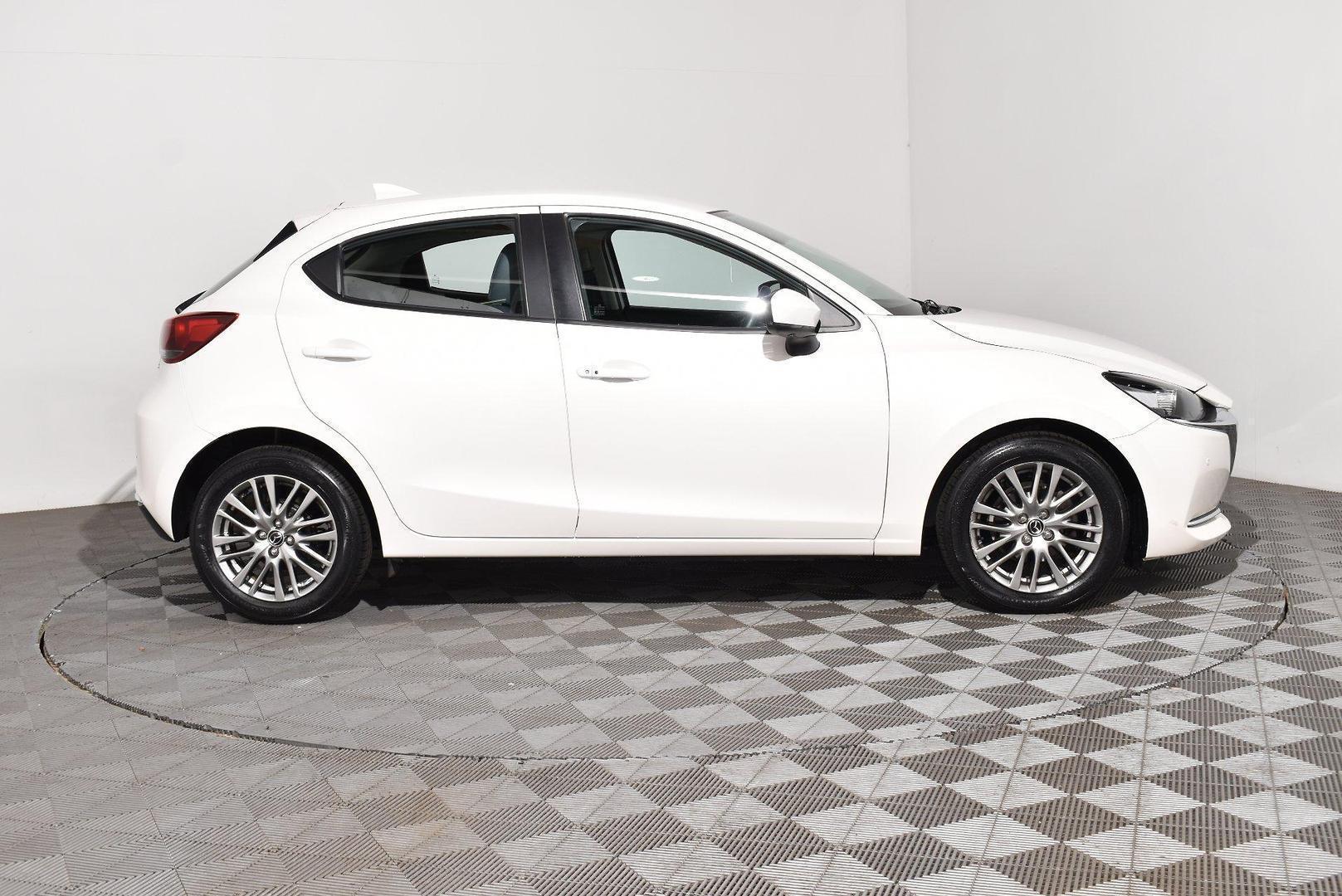 2021 Mazda 2 G15 GT — photo 11