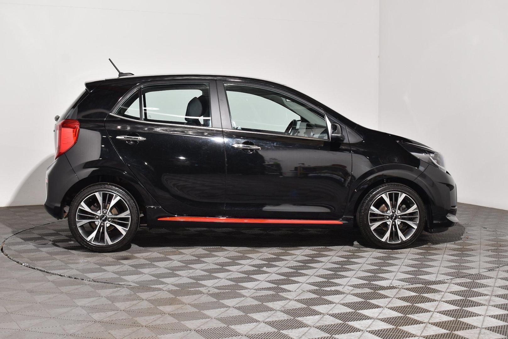 2021 Kia Picanto GTLine — photo 10