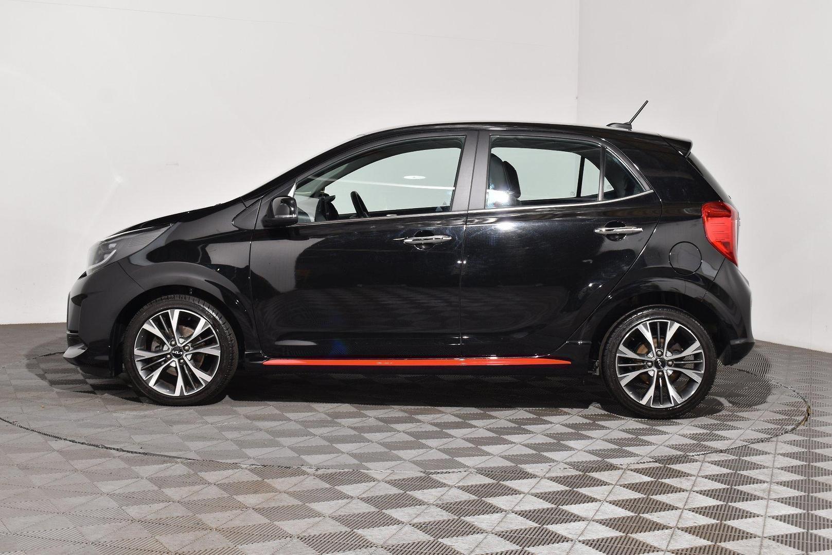 2021 Kia Picanto GTLine — photo 11