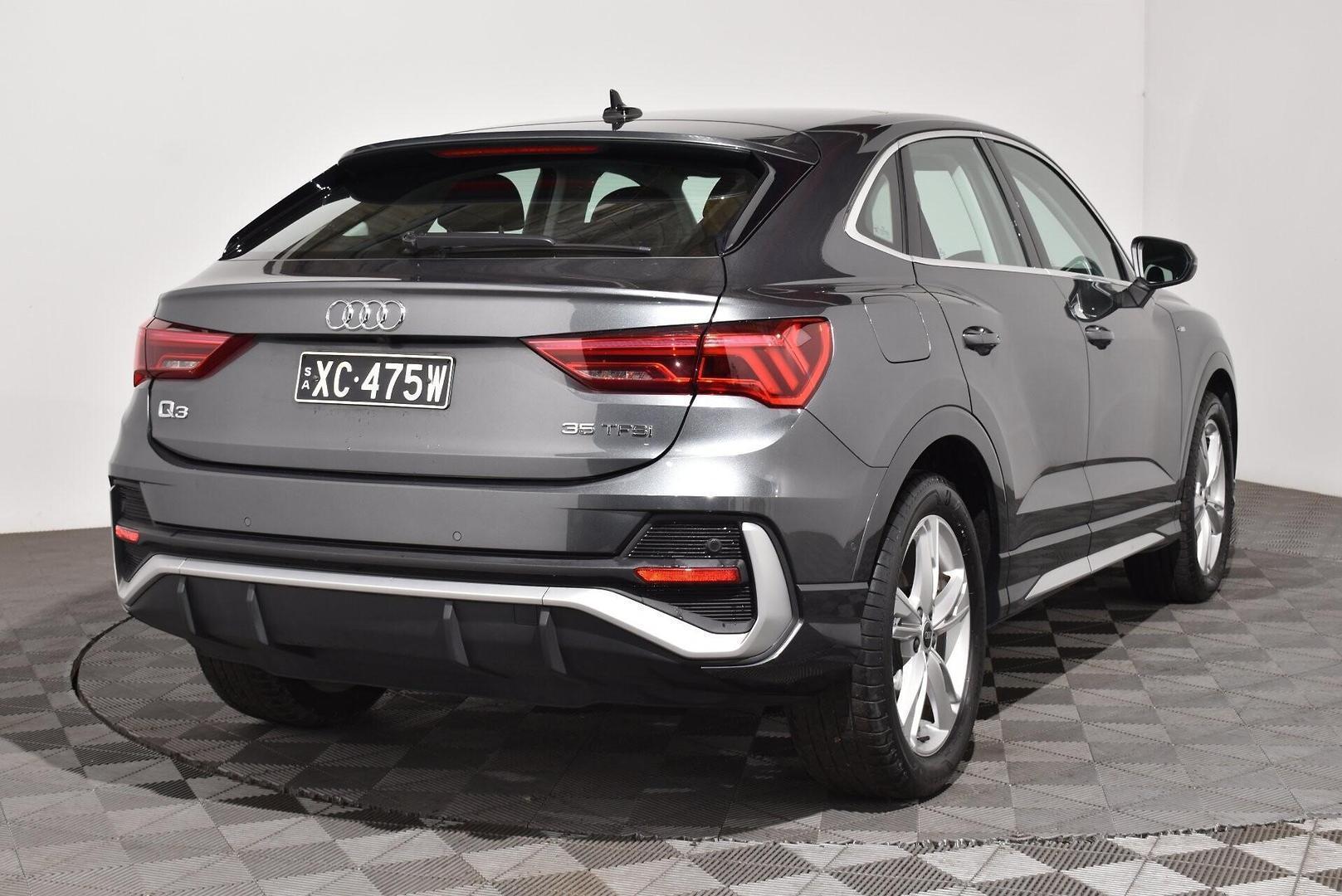 2022 Audi Q3 35 TFSI S line — photo 13