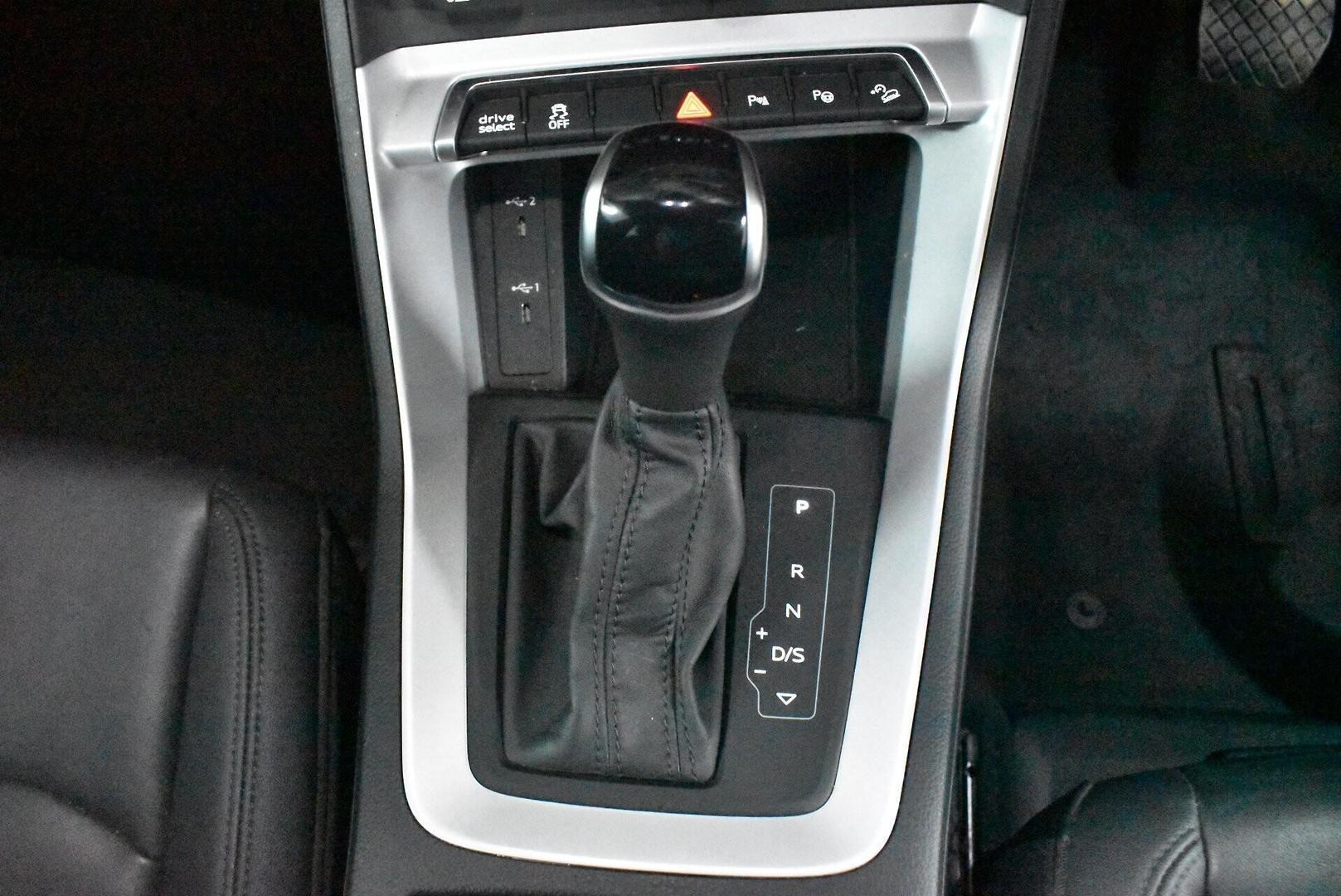 2022 Audi Q3 35 TFSI S line — photo 19