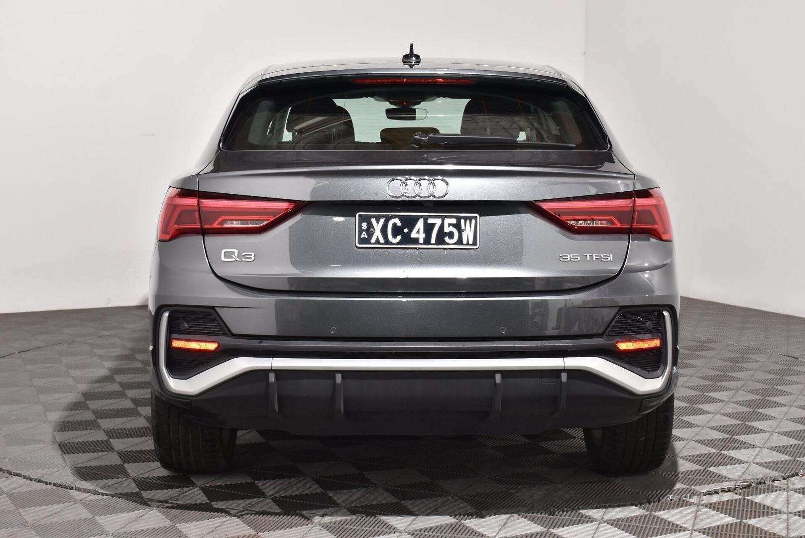 2022 Audi Q3 35 TFSI S line — photo 4