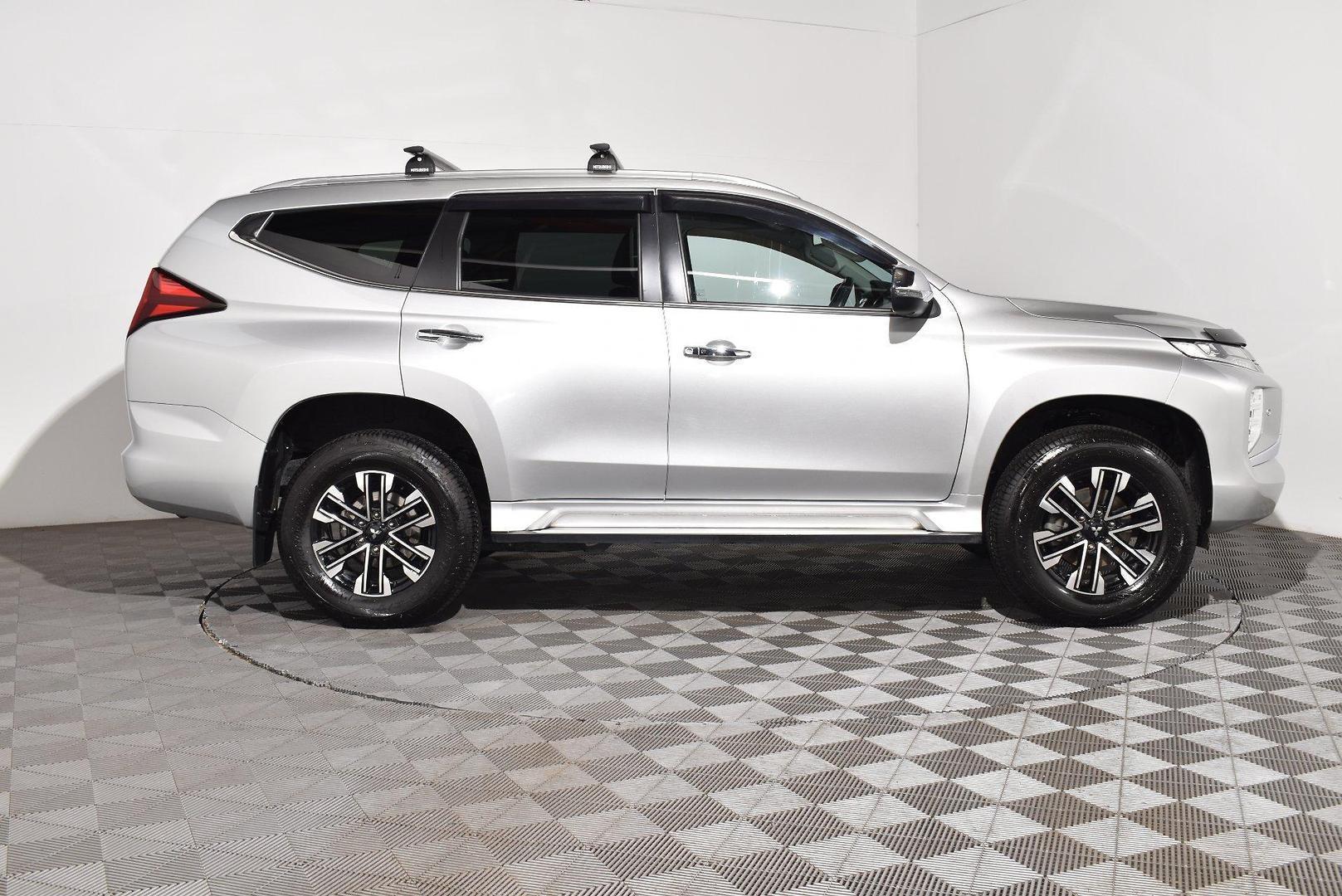 2021 Mitsubishi Pajero Sport Exceed — photo 11