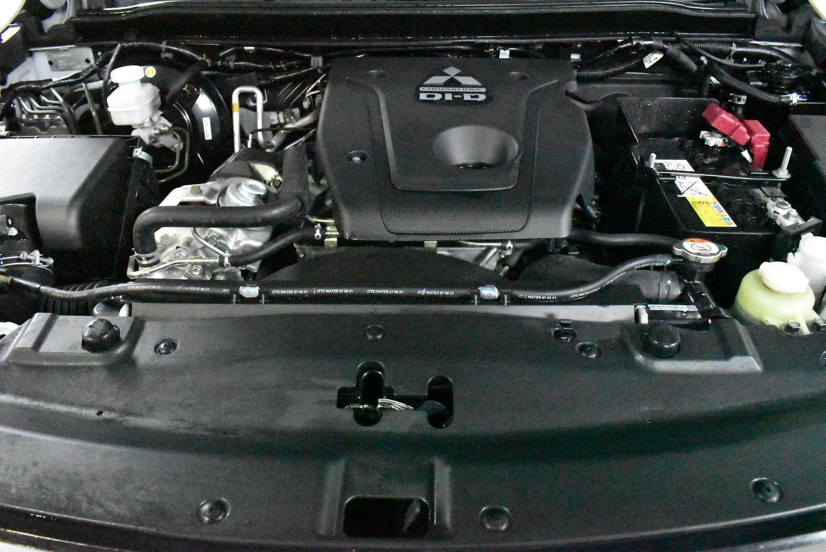 2021 Mitsubishi Pajero Sport Exceed — photo 17