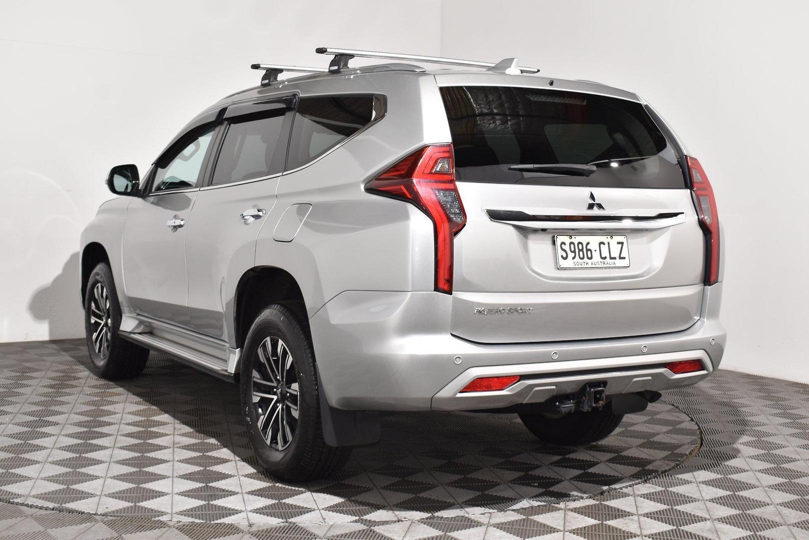 2021 Mitsubishi Pajero Sport Exceed — photo 2
