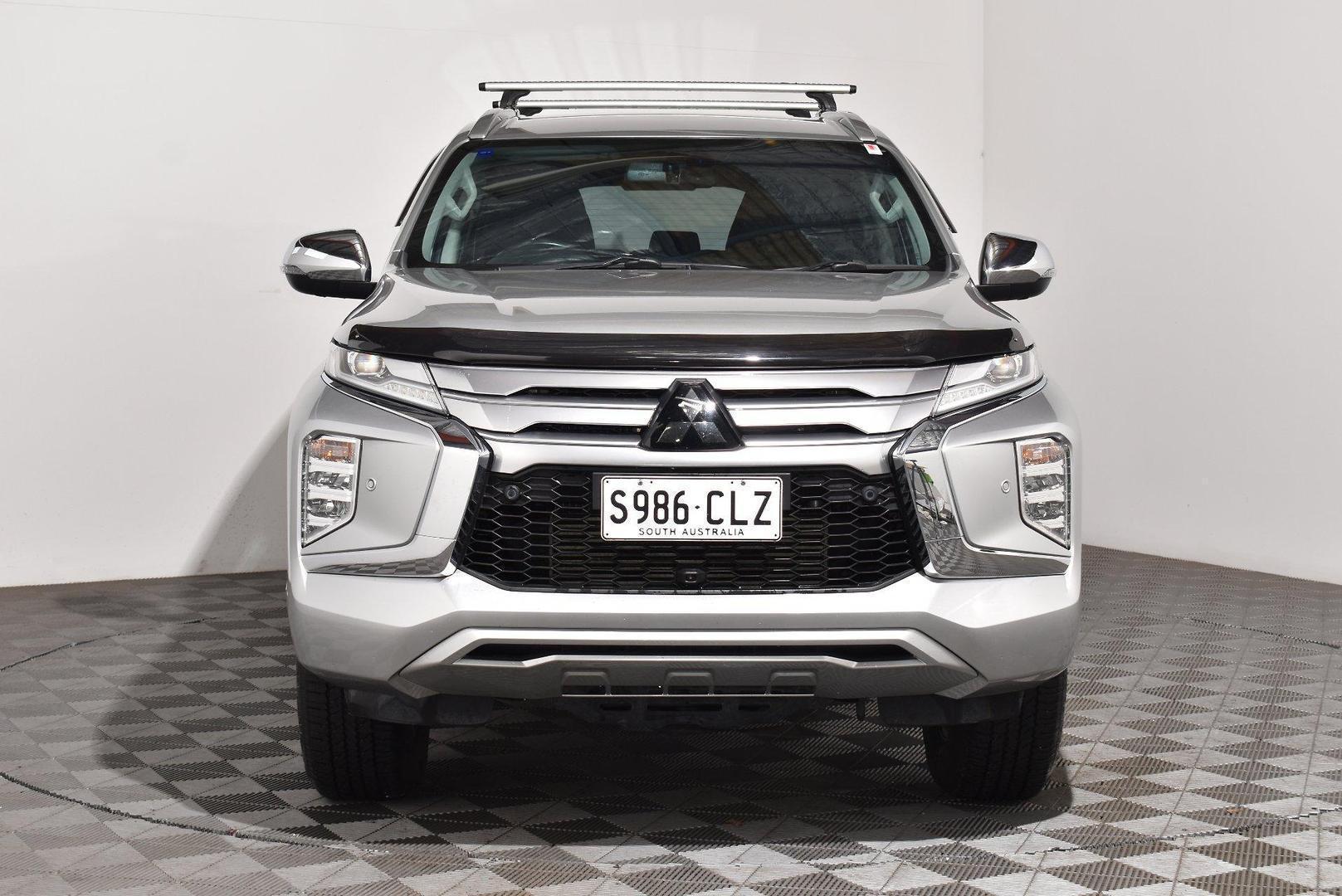 2021 Mitsubishi Pajero Sport Exceed — photo 3