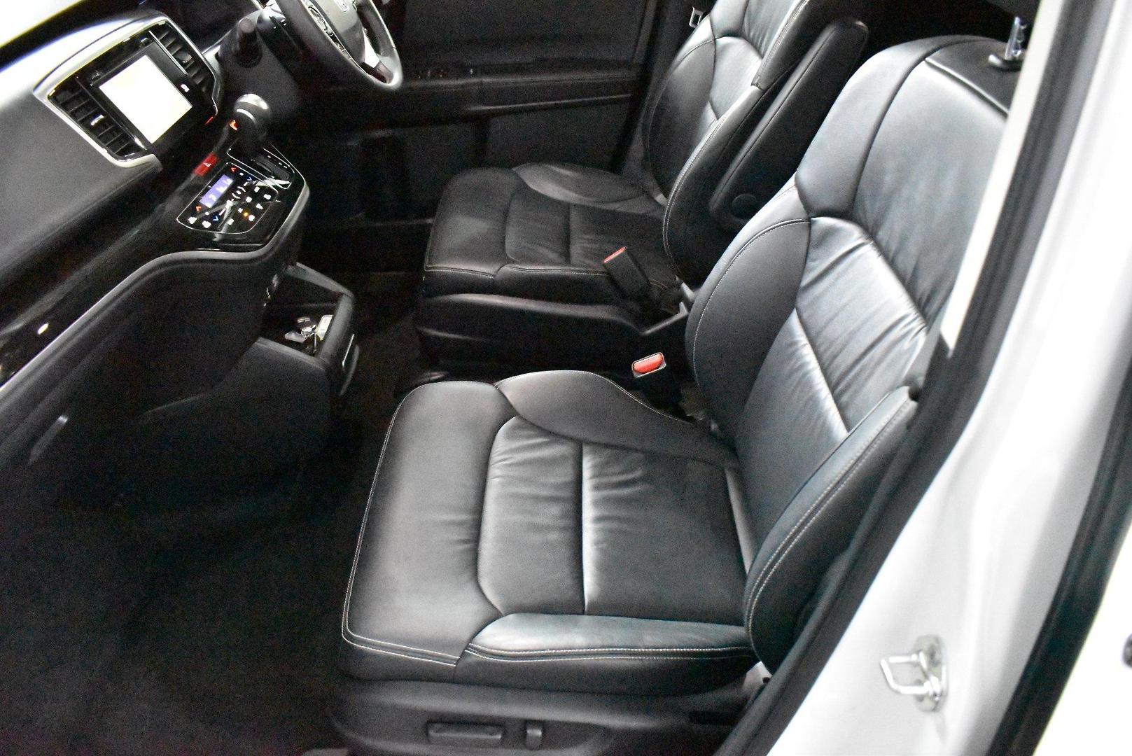 2018 Honda Odyssey VTiL — photo 7