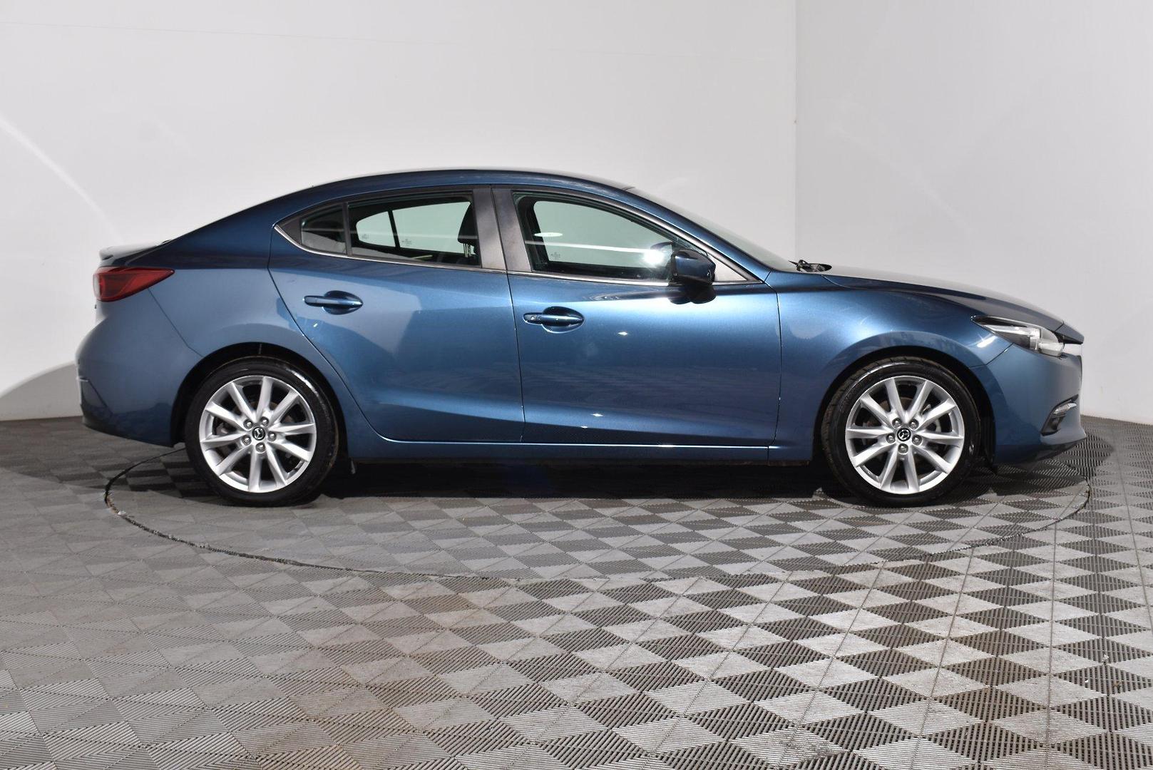 2018 Mazda 3 SP25 GT — photo 10